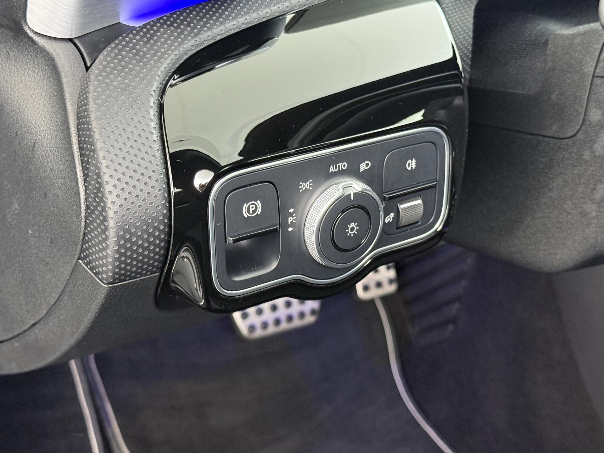 Mercedes-Benz CLA-Klasse Shooting Brake 250 e AMG-Line 24