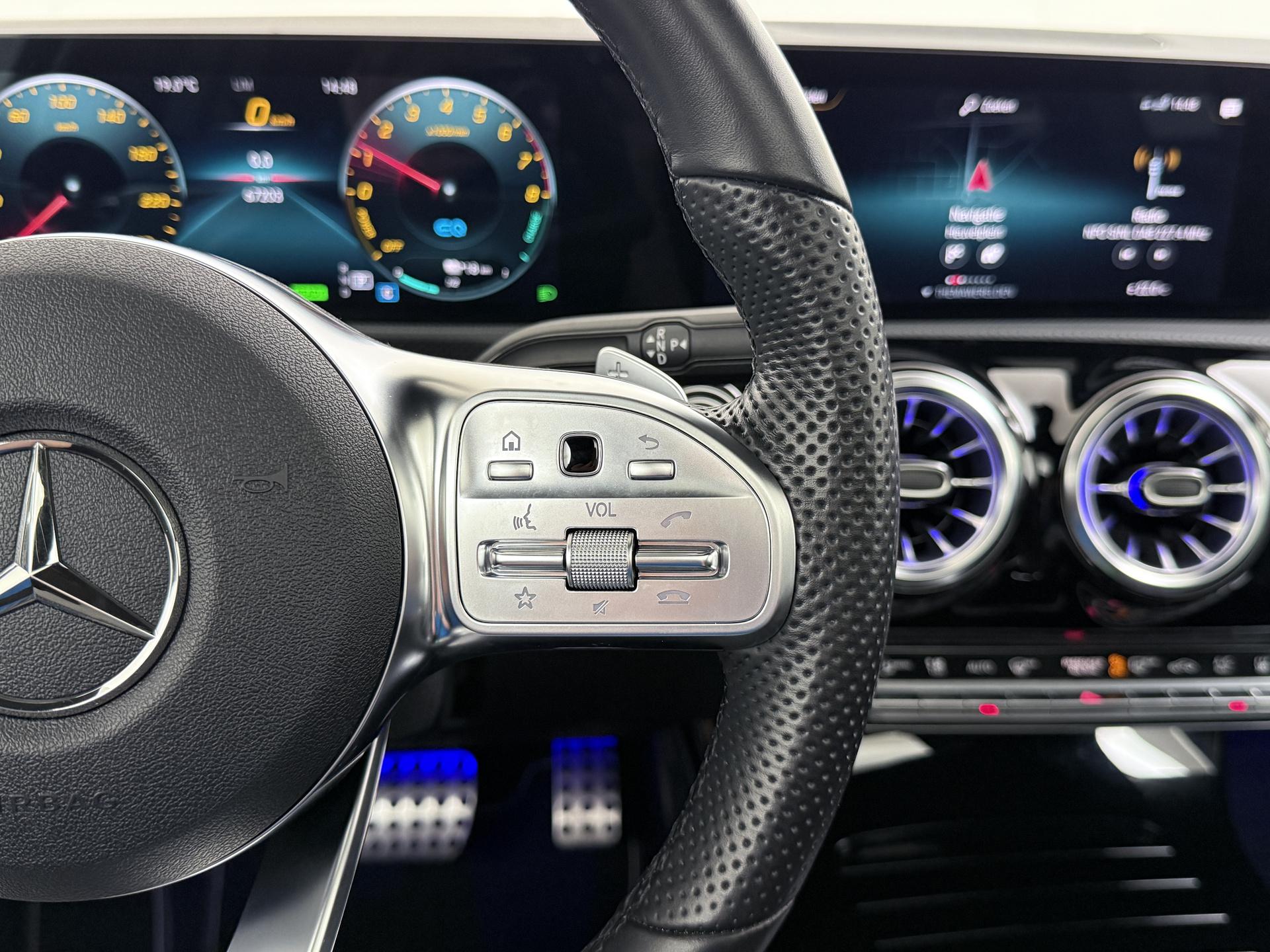 Mercedes-Benz CLA-Klasse Shooting Brake 250 e AMG-Line 33