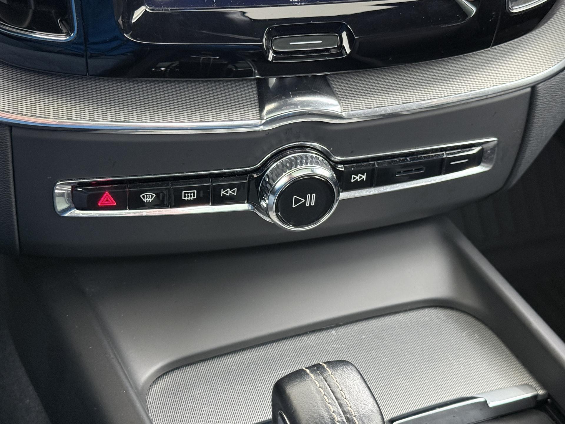 Volvo XC60 2.0 T8 Plug-in hybrid AWD R-Design 34