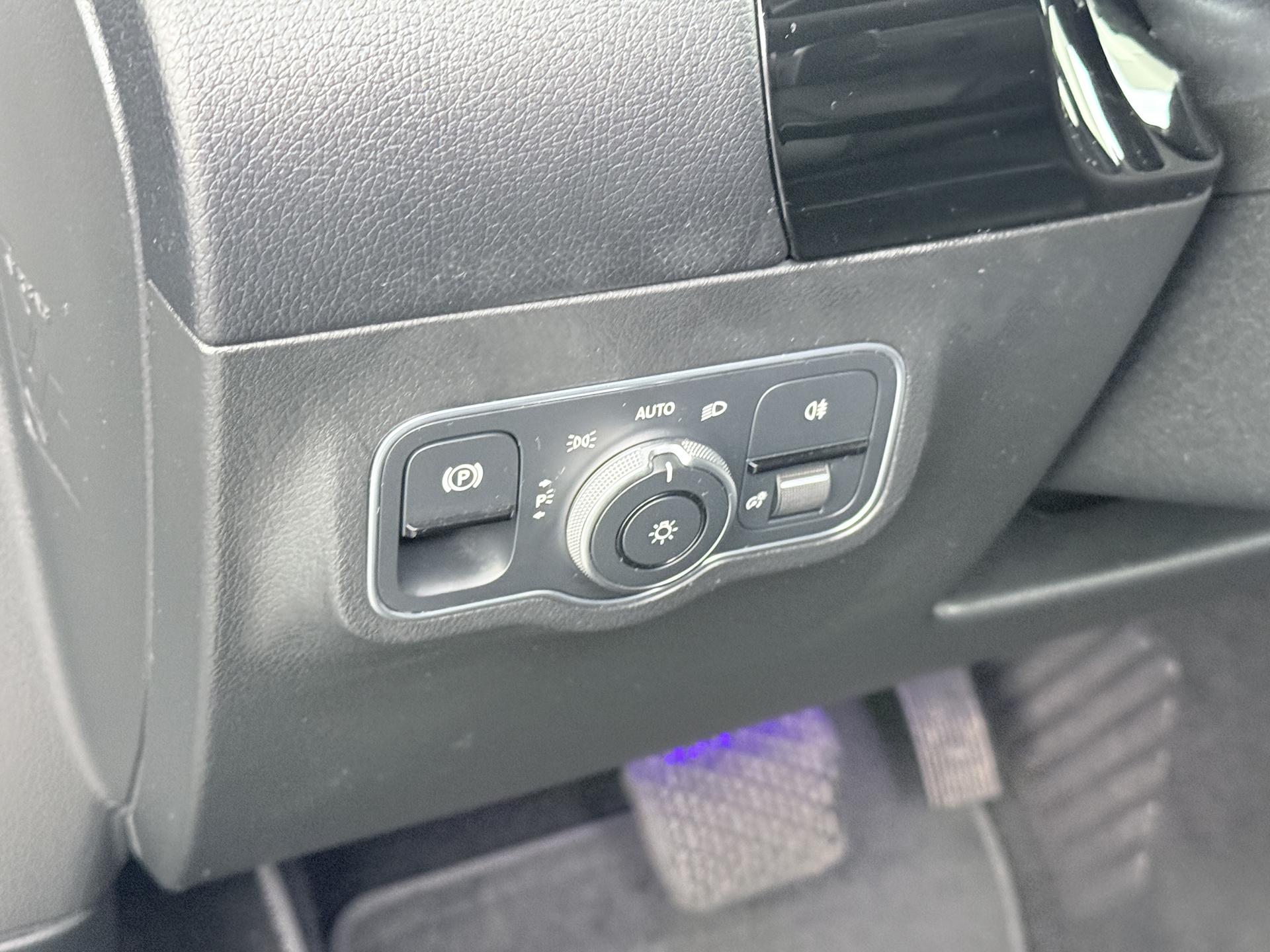 Mercedes-Benz B-Klasse 200 Business Solution Luxury 16