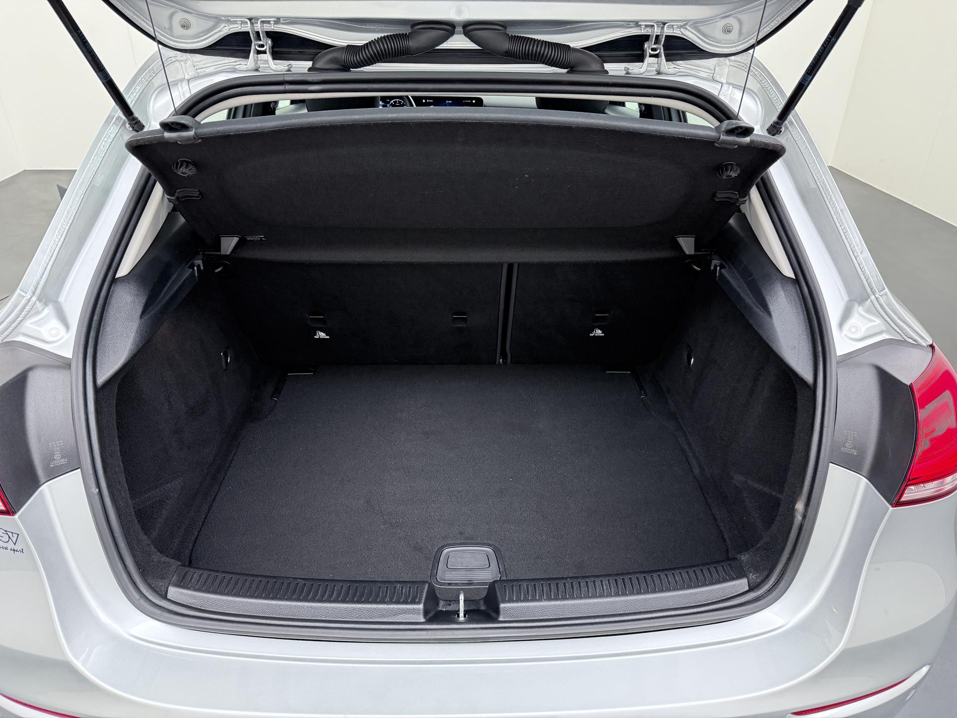 Mercedes-Benz A-Klasse 180 Business Solution 13