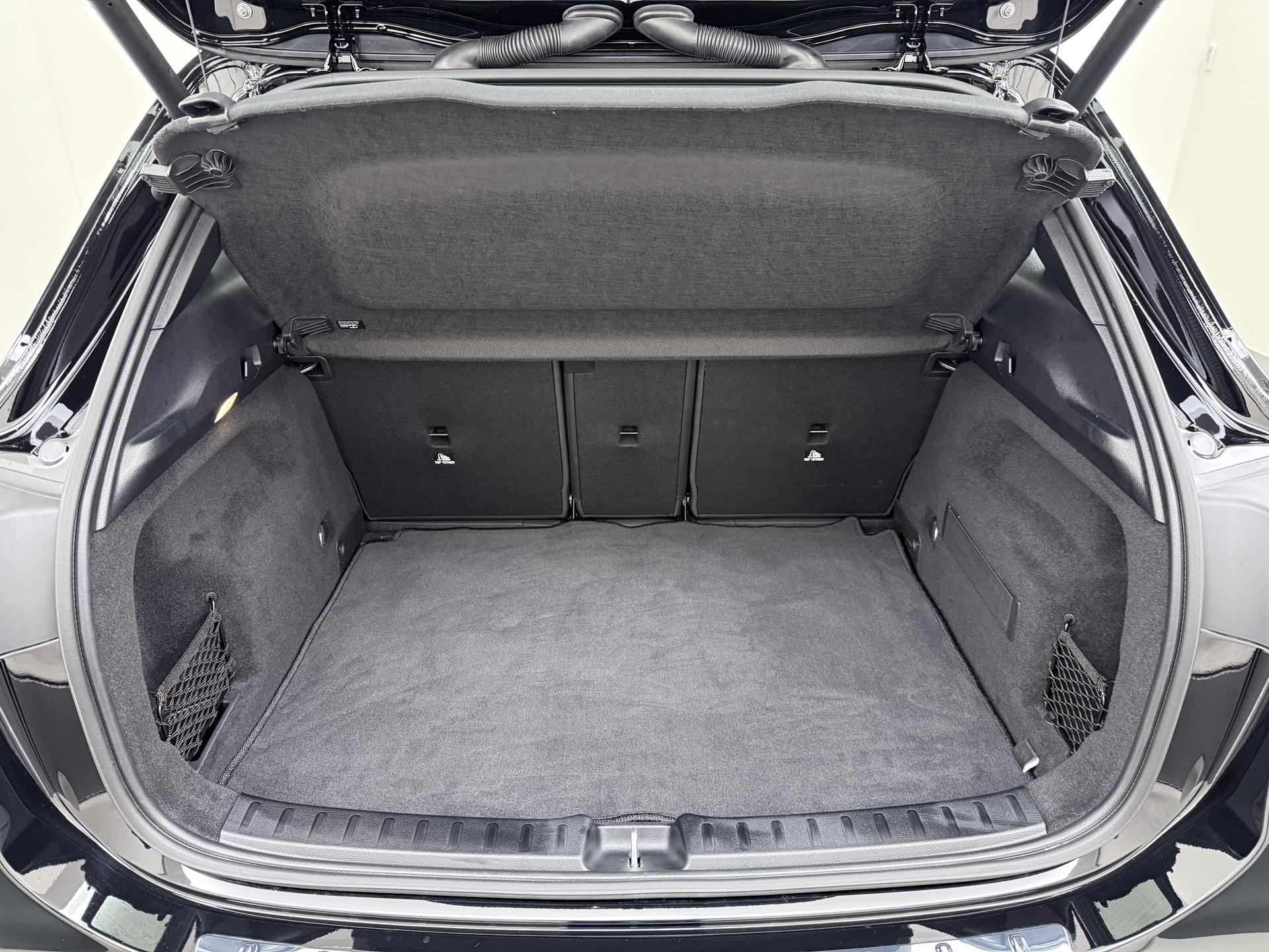 Mercedes-Benz GLA 250 e Luxury line Star Edition 14