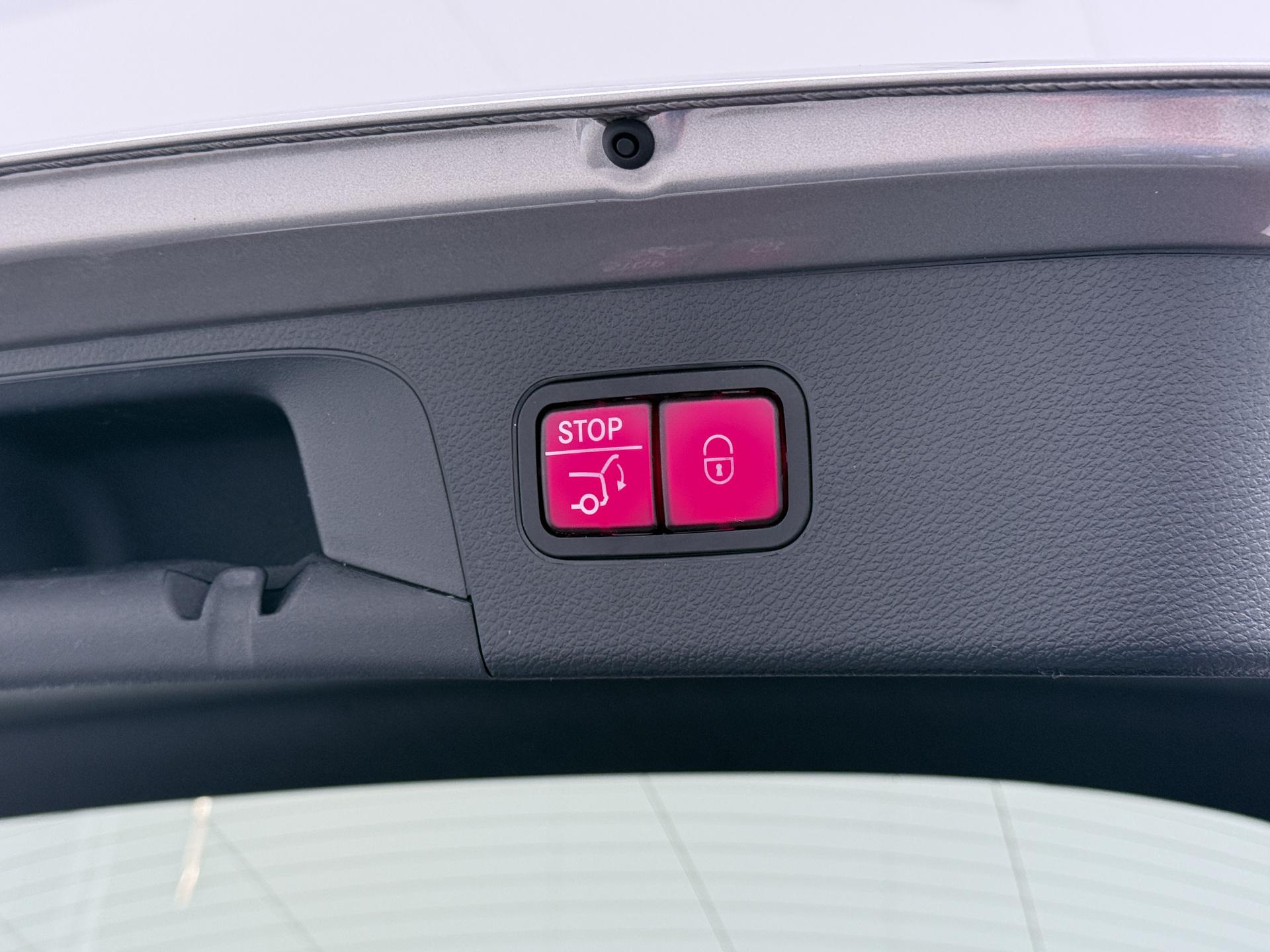 Mercedes-Benz GLC 300e 4MATIC Luxury Business Solution 14