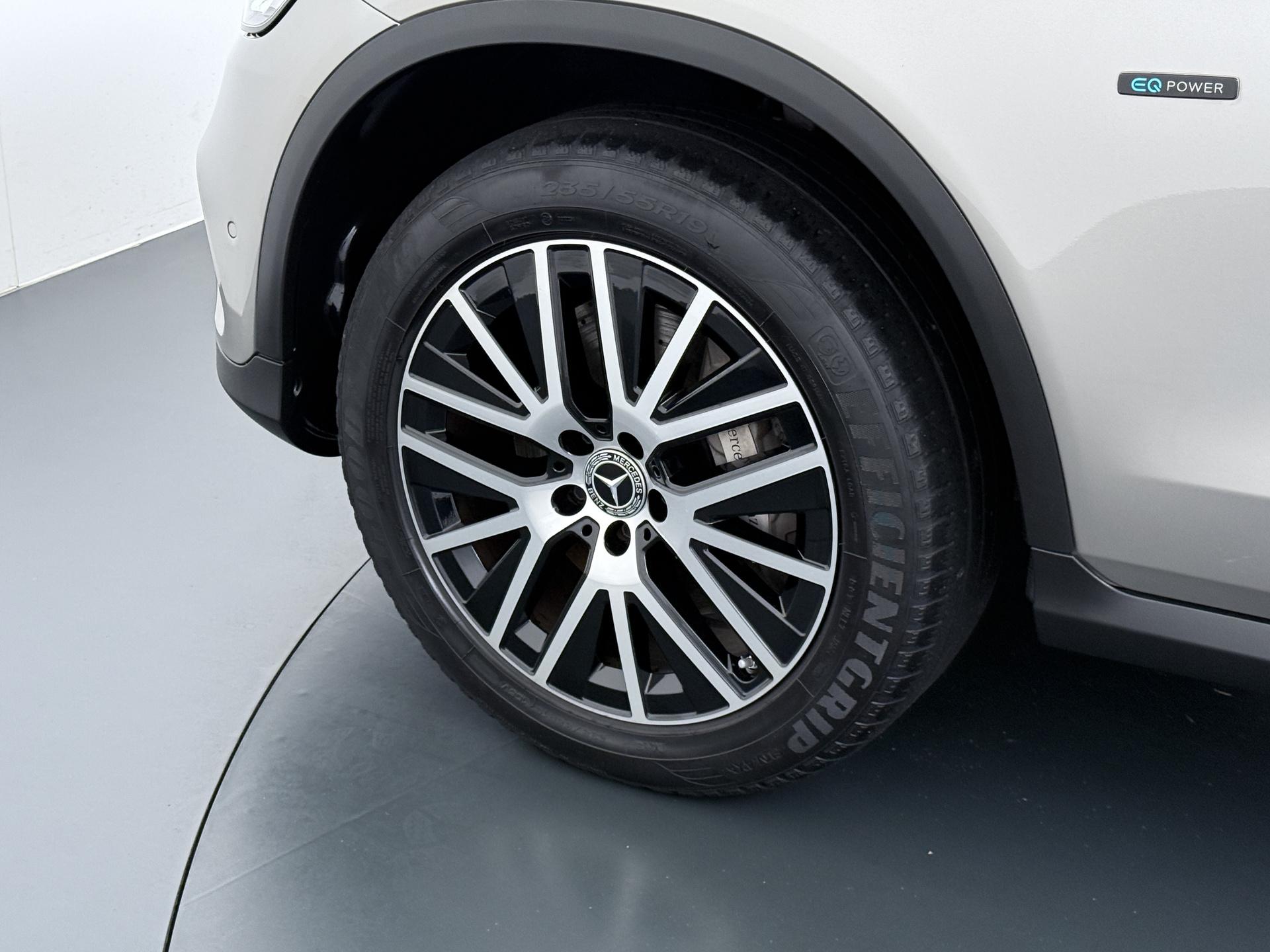 Mercedes-Benz GLC 300e 4MATIC Luxury Business Solution 15
