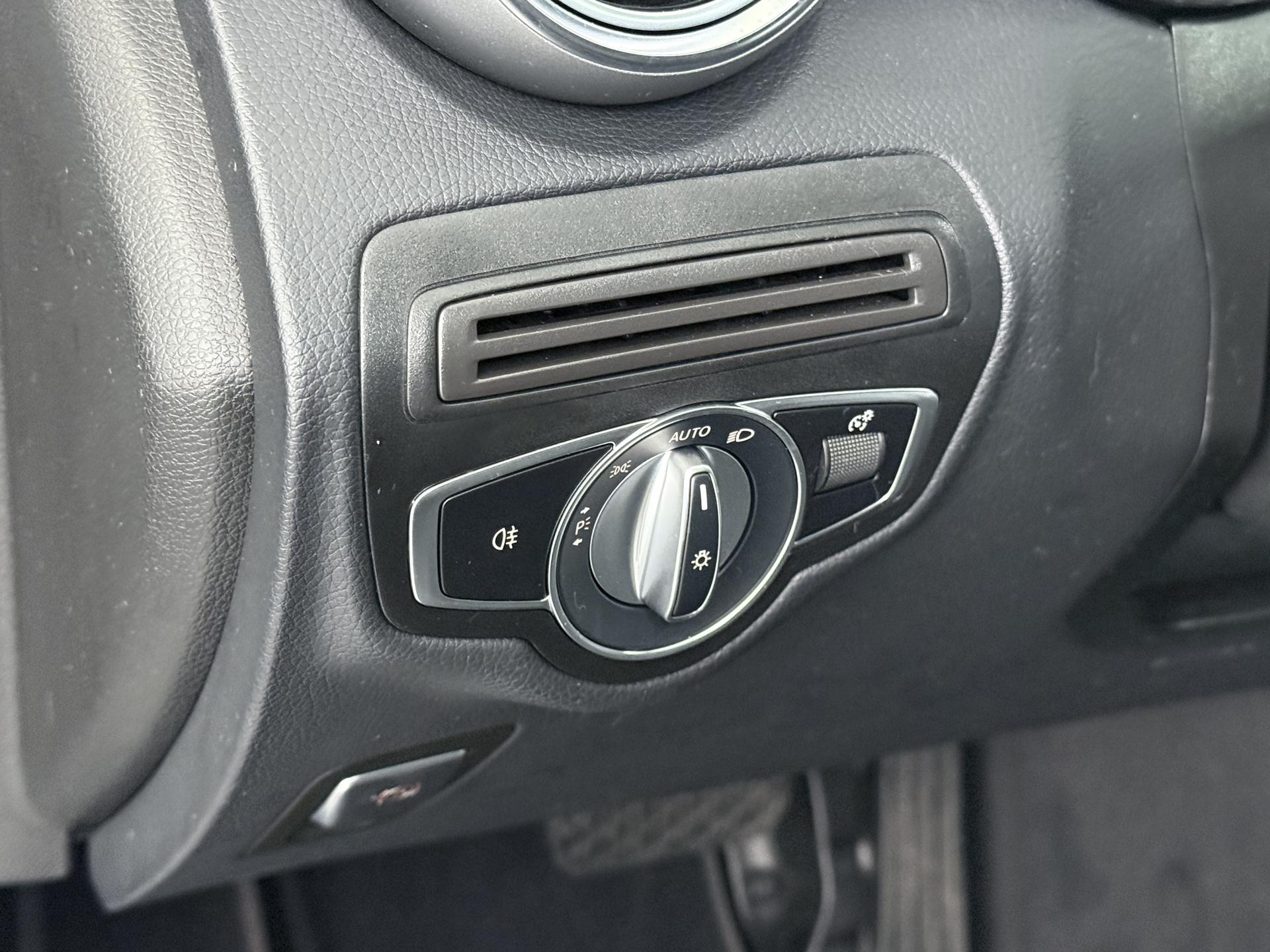 Mercedes-Benz GLC 300e 4MATIC Luxury Business Solution 22