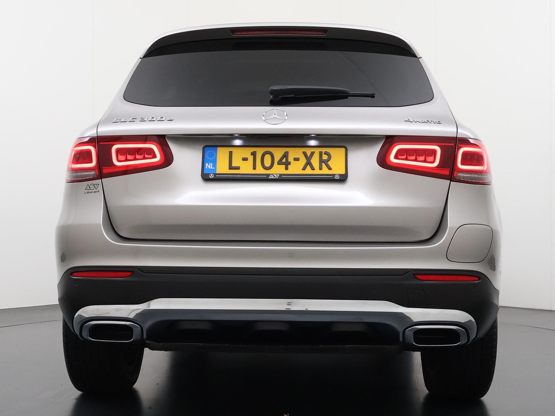 Mercedes-Benz GLC 300e 4MATIC Luxury Business Solution 3