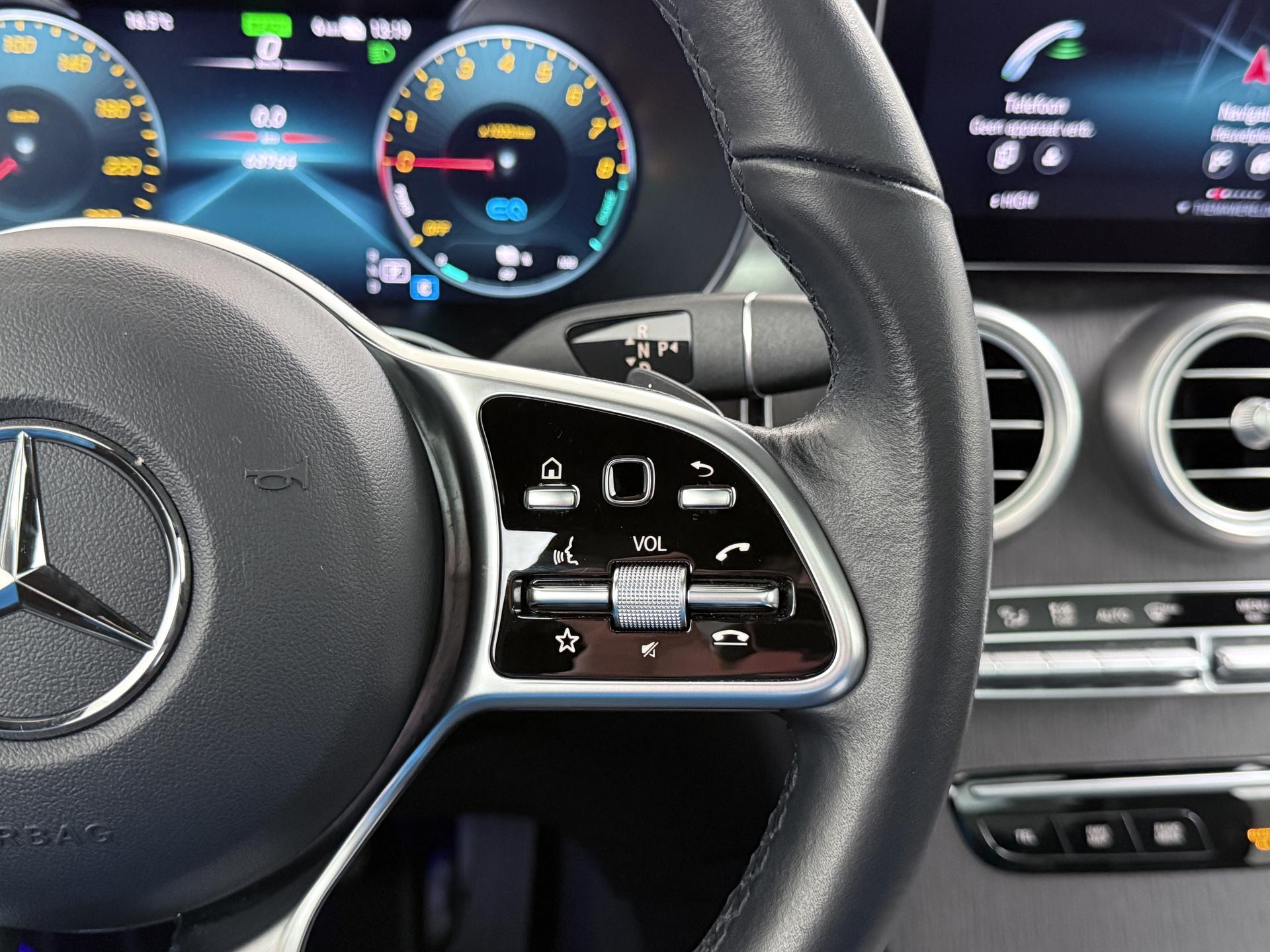 Mercedes-Benz GLC 300e 4MATIC Luxury Business Solution 32