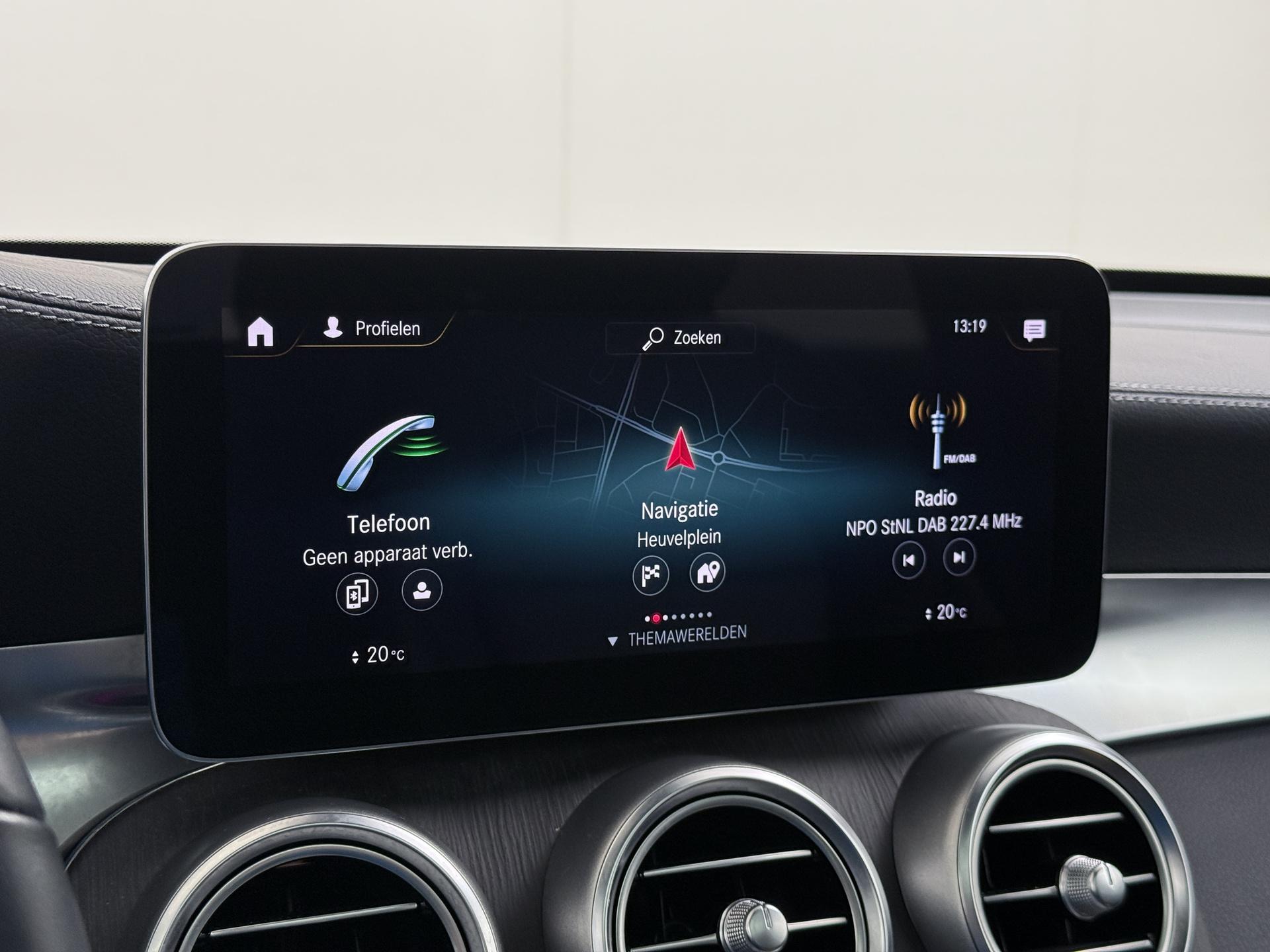 Mercedes-Benz GLC 300e 4MATIC Luxury Business Solution 34