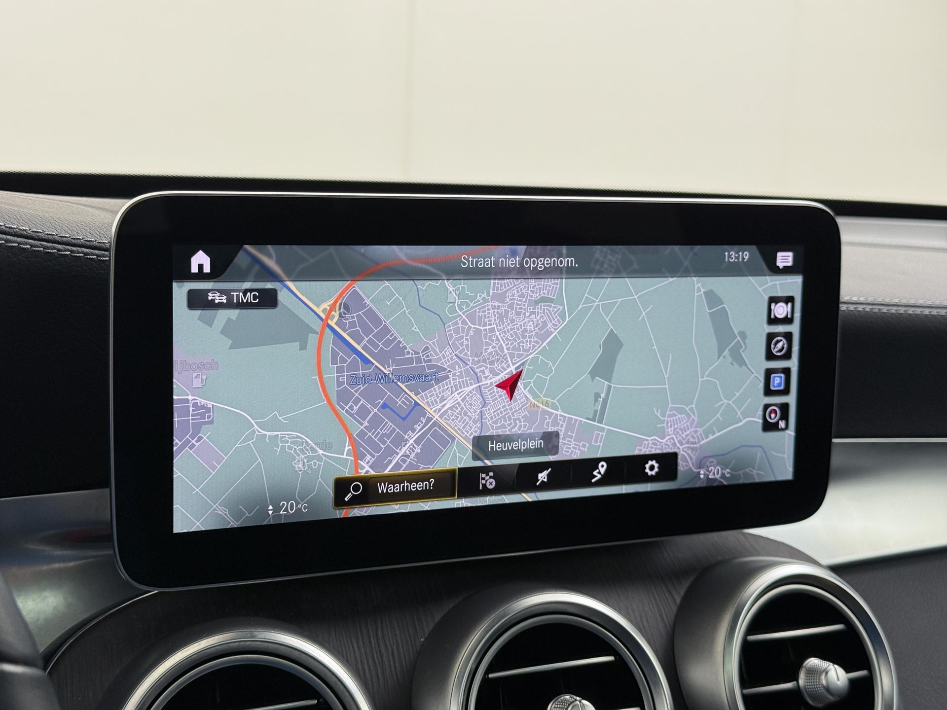 Mercedes-Benz GLC 300e 4MATIC Luxury Business Solution 38