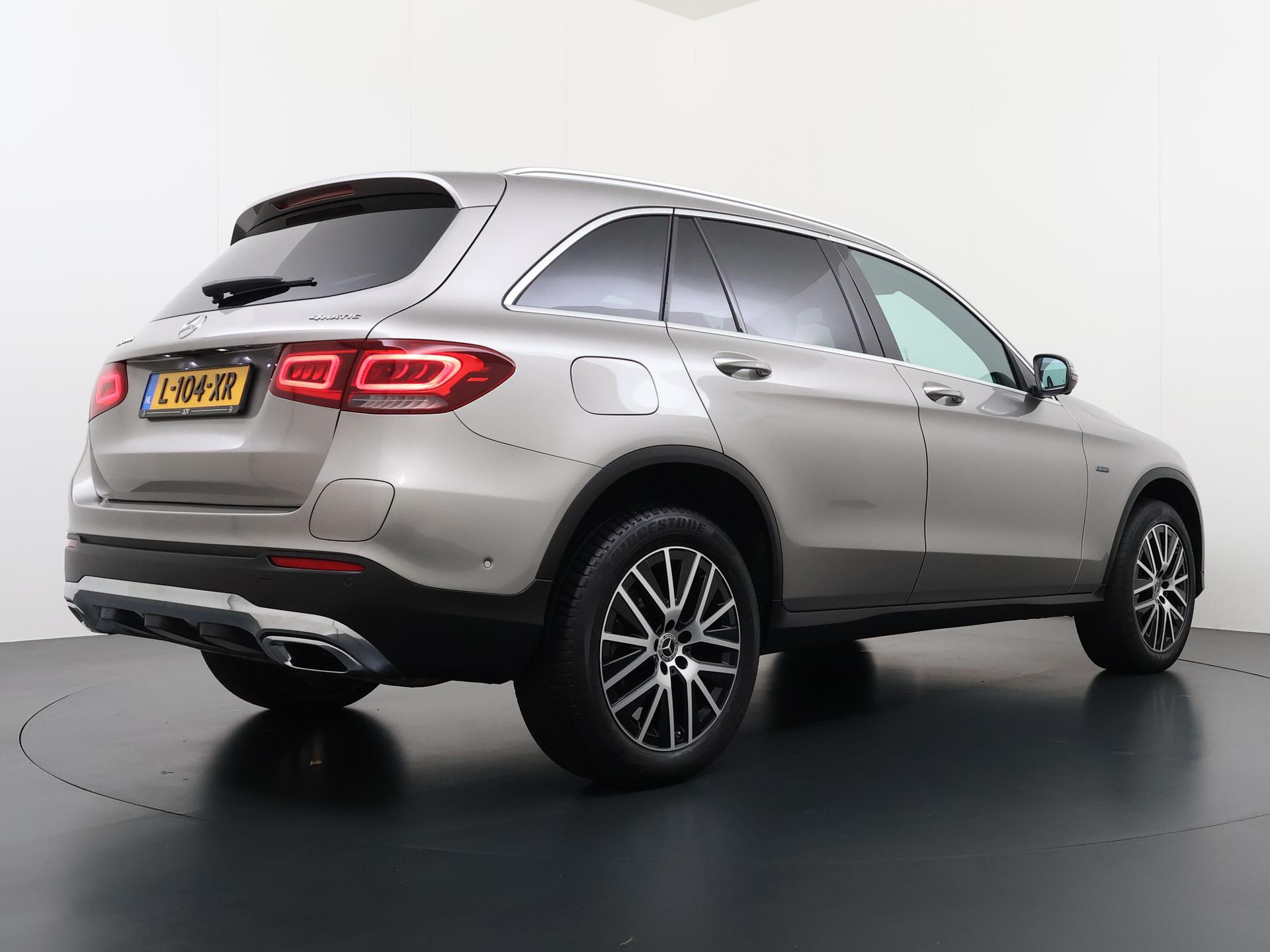 Mercedes-Benz GLC 300e 4MATIC Luxury Business Solution 4