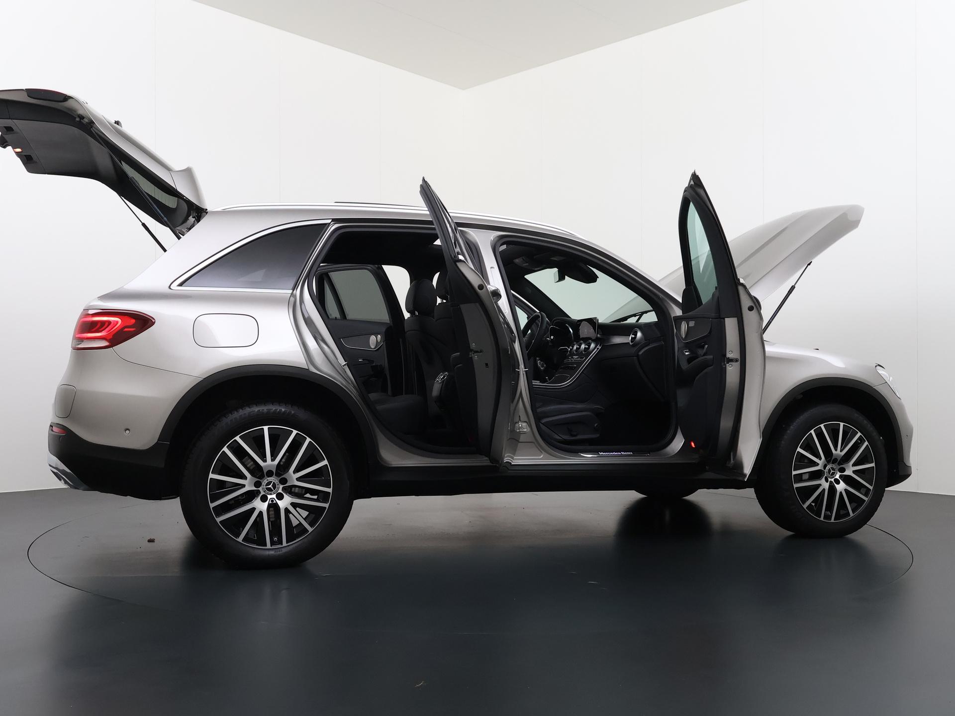 Mercedes-Benz GLC 300e 4MATIC Luxury Business Solution 9