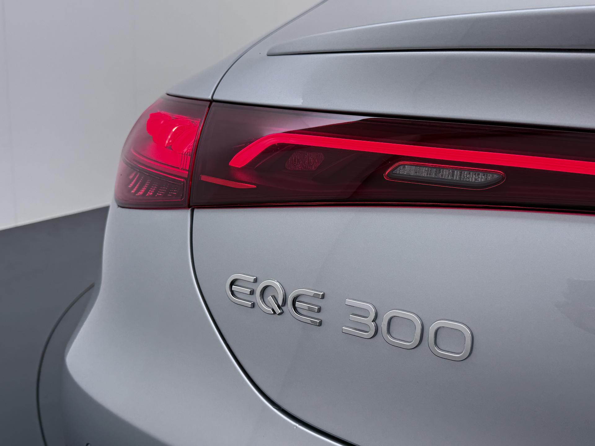 Mercedes-Benz EQE 300 Business Edition 89 kWh Accu 11