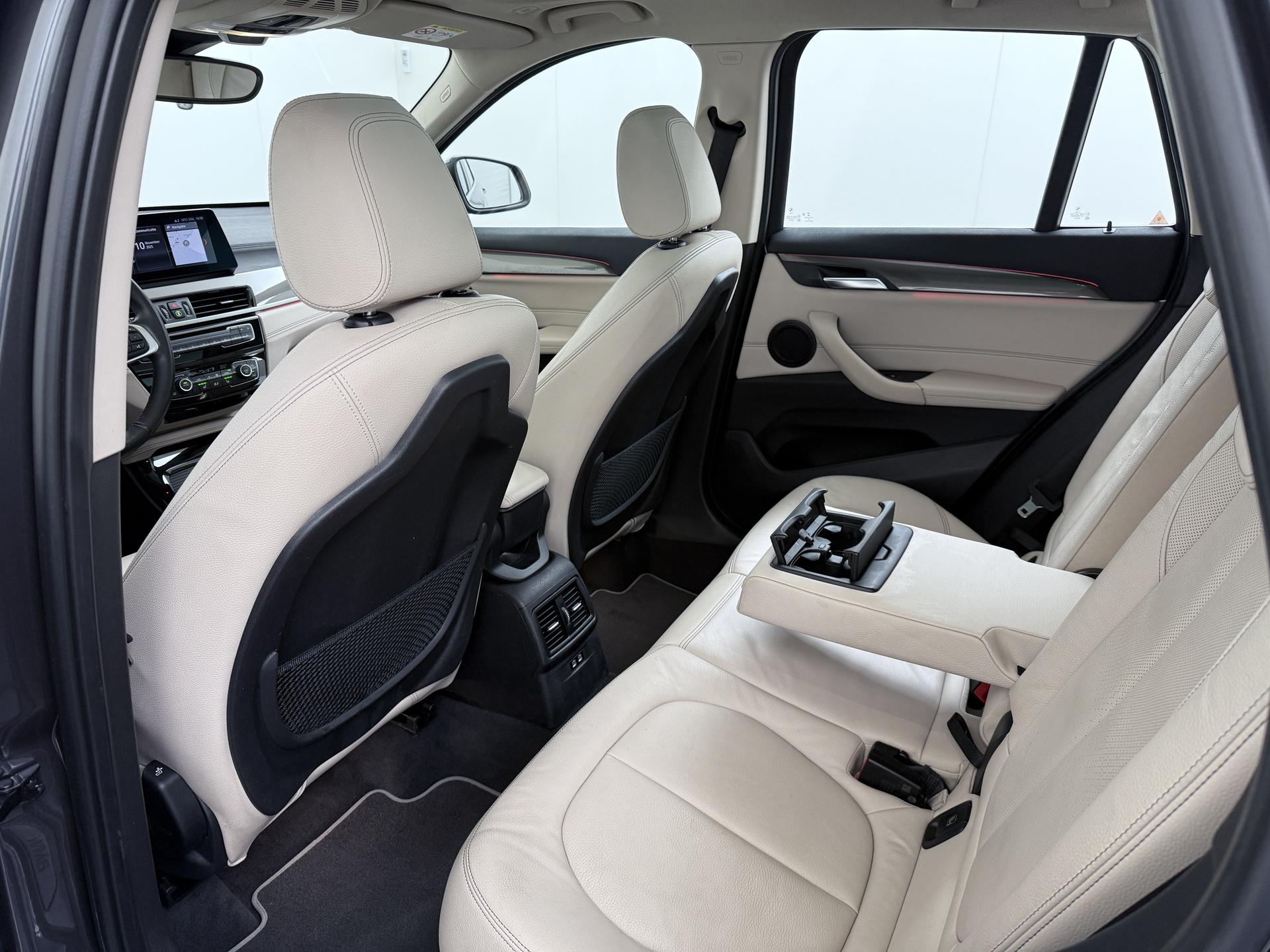 BMW X1 sDrive18i Business Edition Plus 16