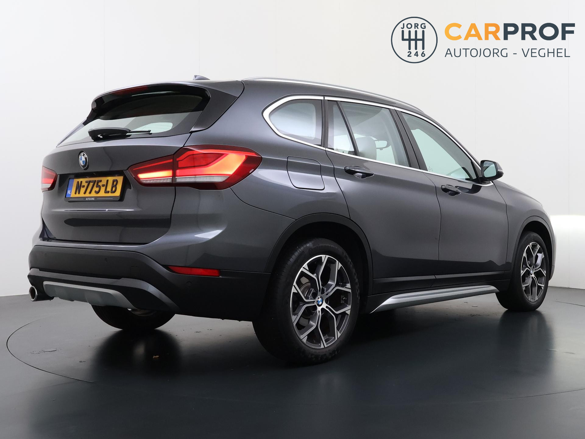 BMW X1 sDrive18i Business Edition Plus 2