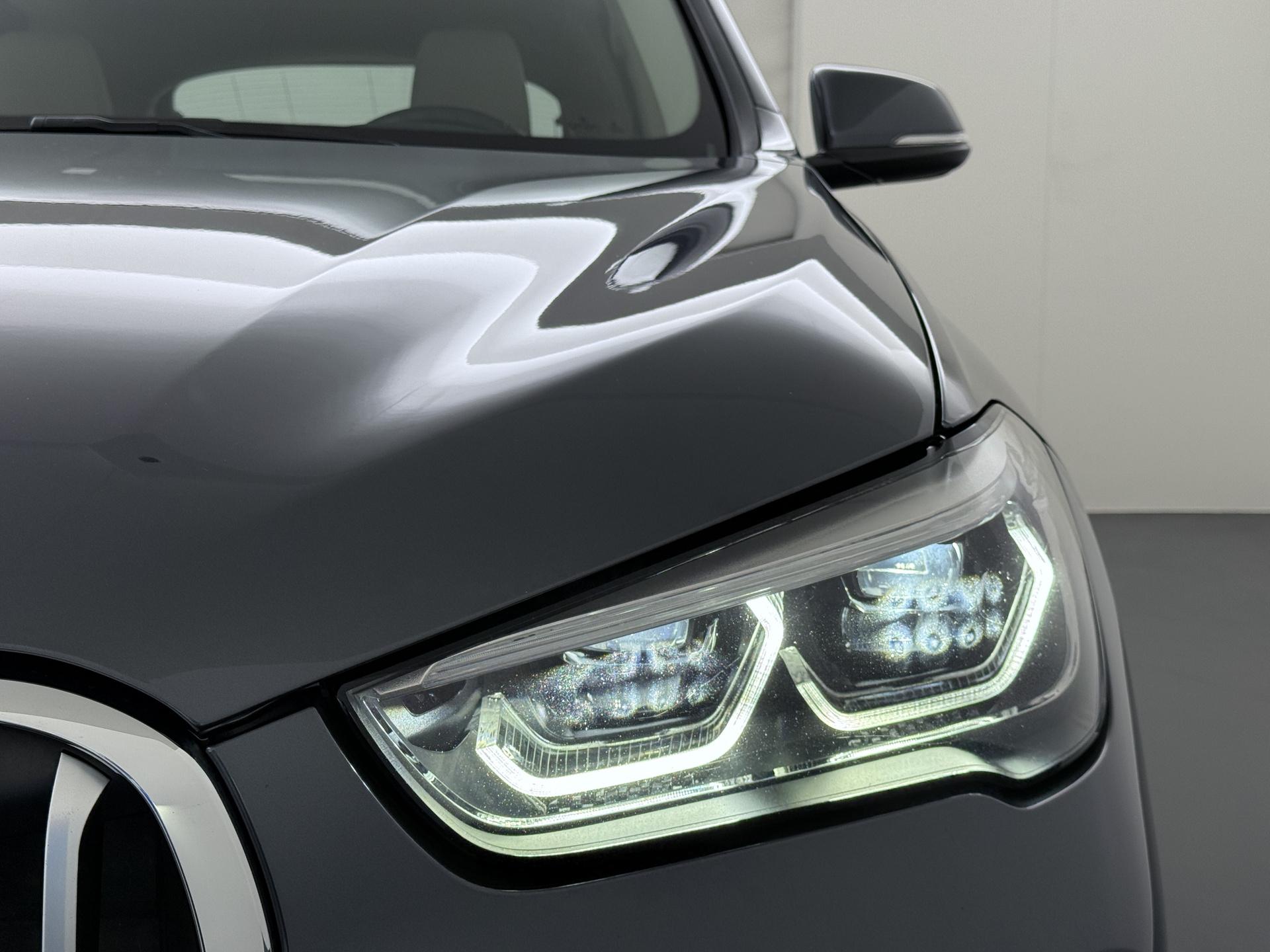 BMW X1 sDrive18i Business Edition Plus 9