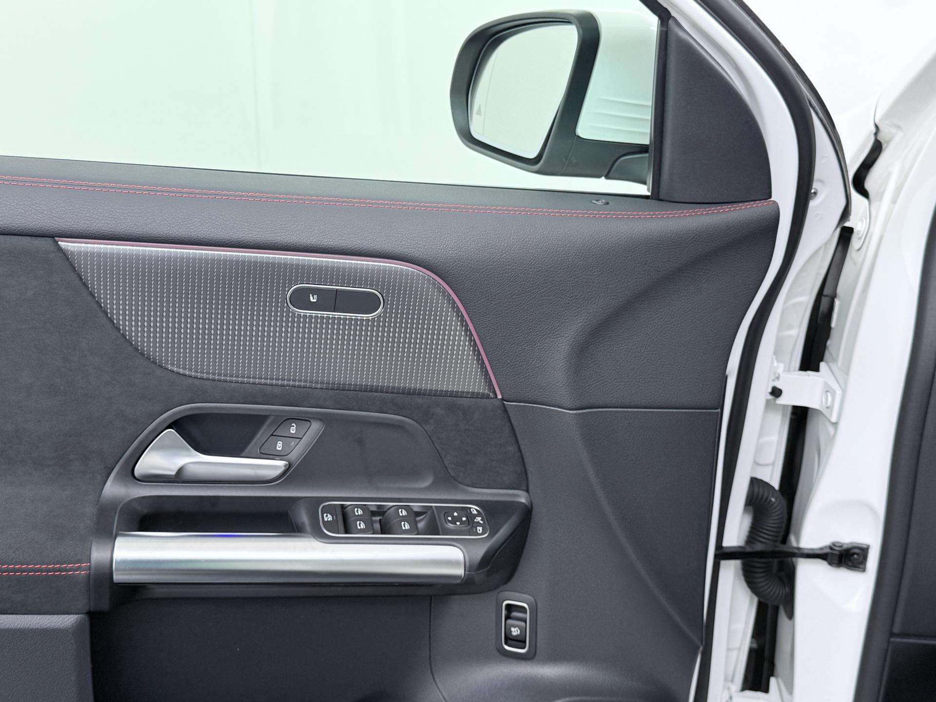 Mercedes-Benz EQA 250 AMG Business Solution 67 kWh Accu 19