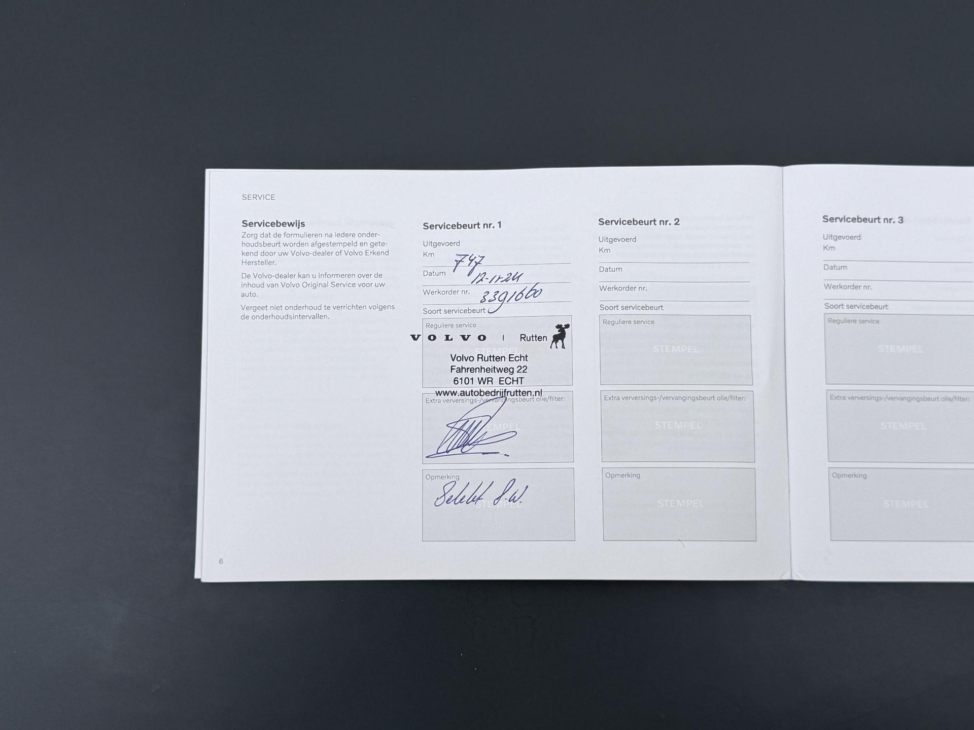 Volvo XC40 2.0 B4 Plus Dark 40