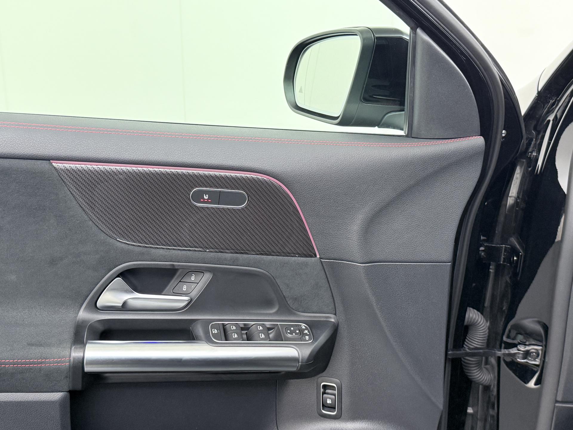 Mercedes-Benz GLA 250 e AMG Line 17