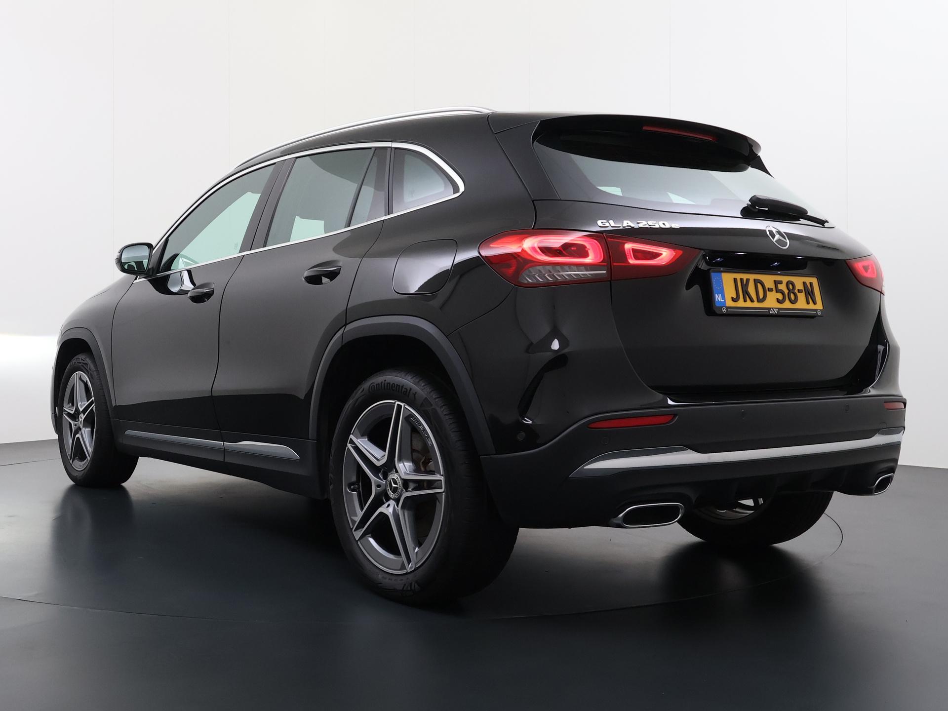 Mercedes-Benz GLA 250 e AMG Line 2