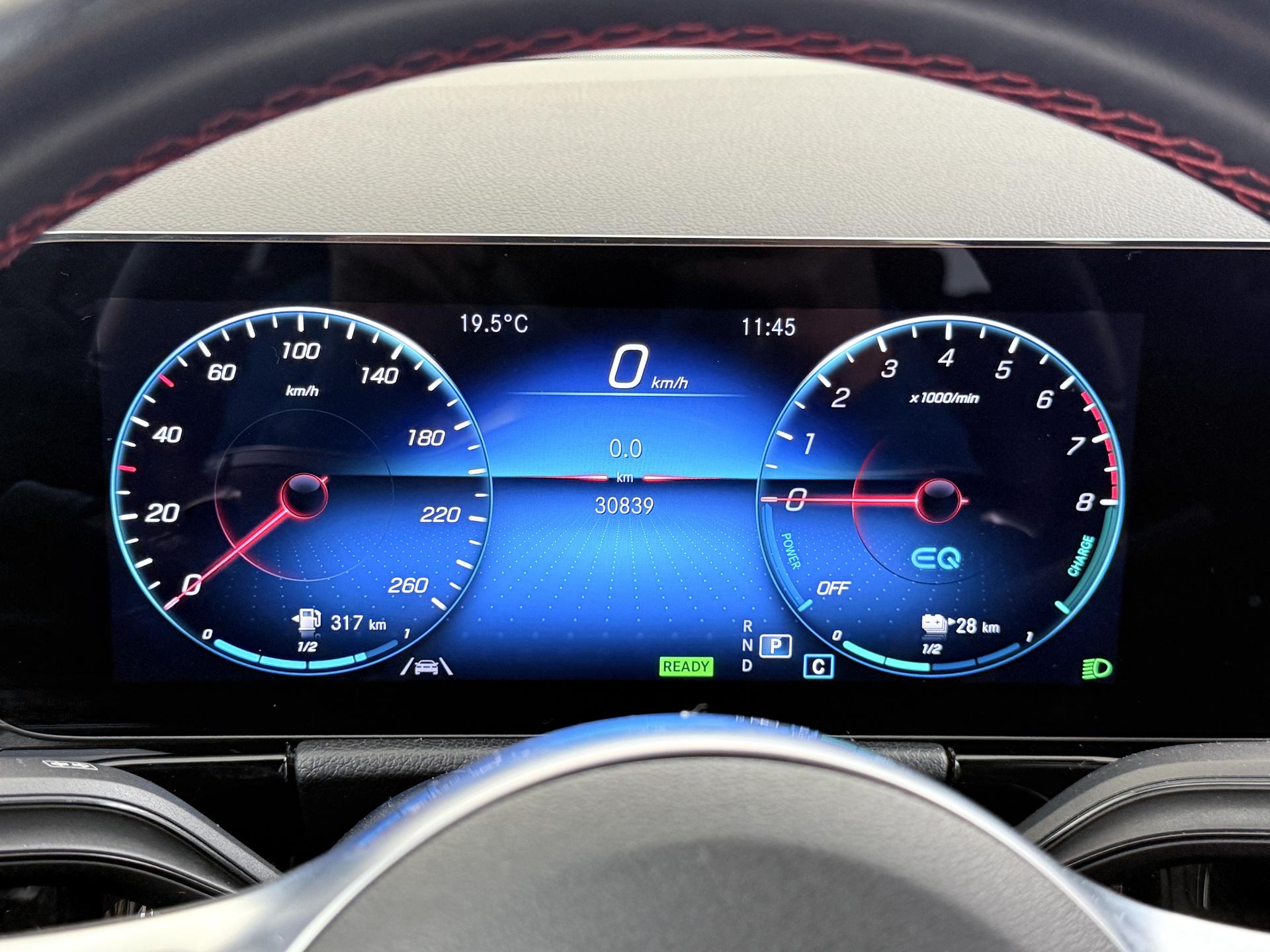 Mercedes-Benz GLA 250 e AMG Line 30