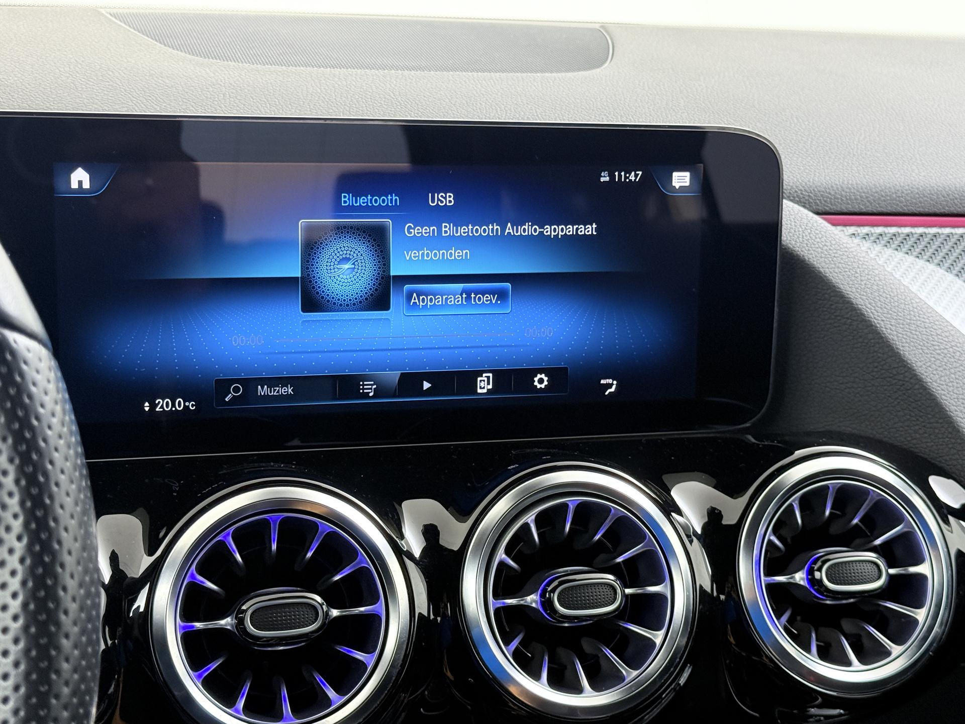 Mercedes-Benz GLA 250 e AMG Line 37