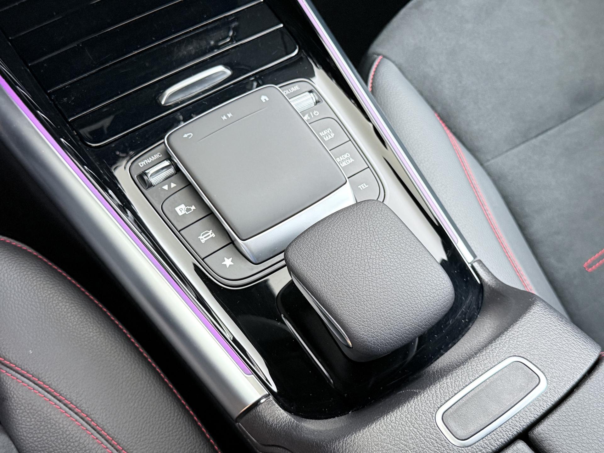 Mercedes-Benz GLA 250 e AMG Line 41