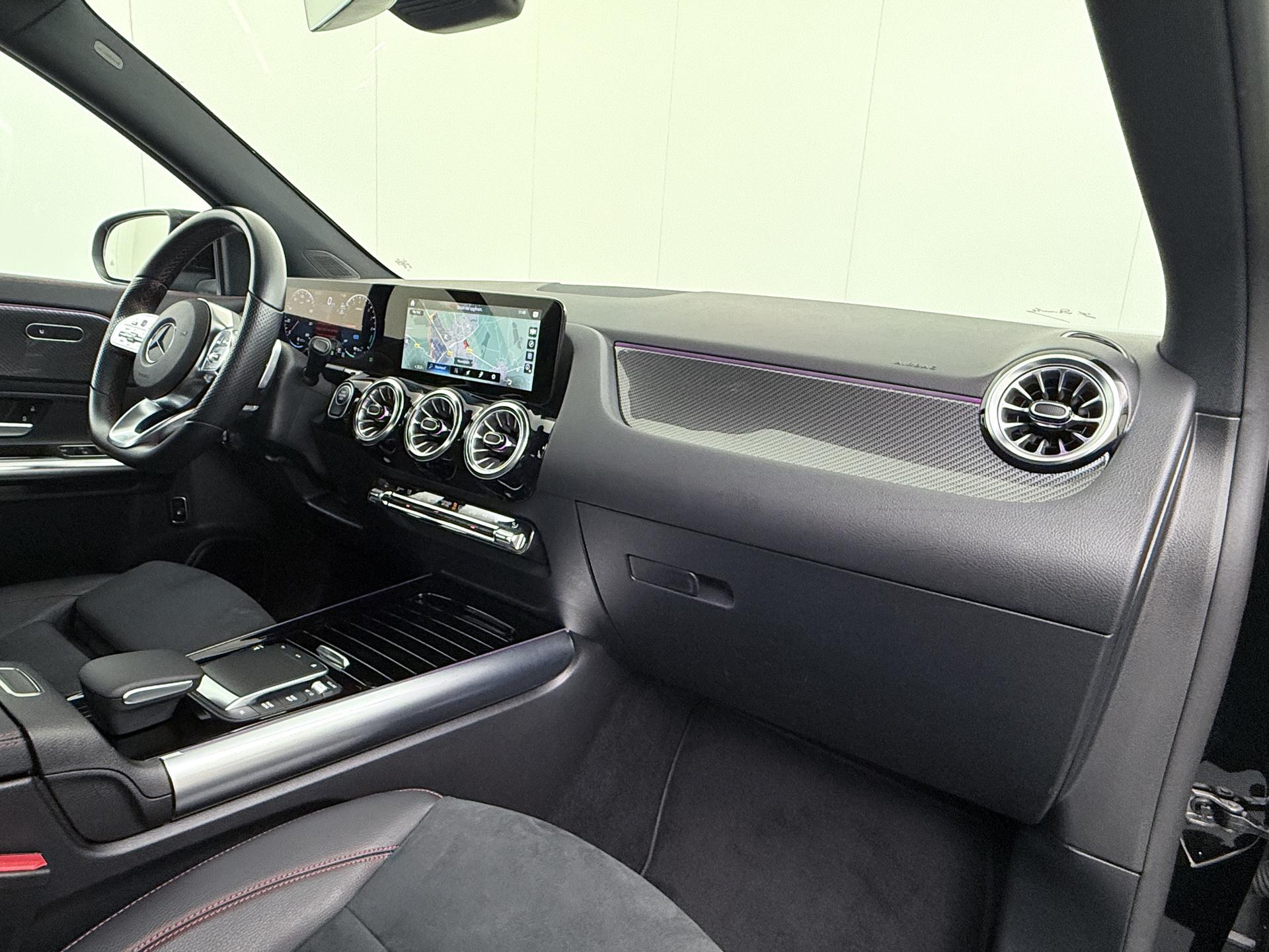 Mercedes-Benz GLA 250 e AMG Line 42