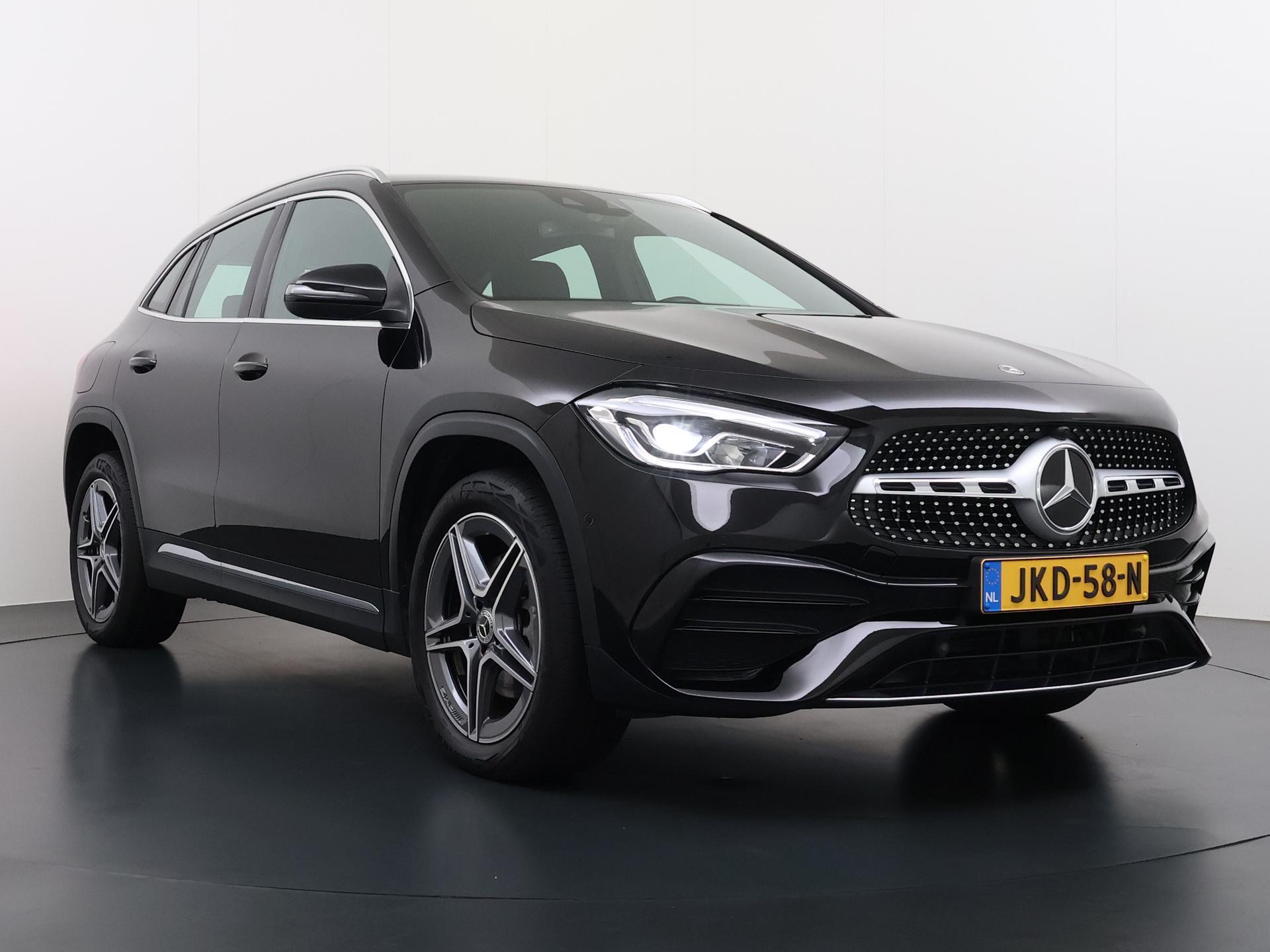Mercedes-Benz GLA 250 e AMG Line 6