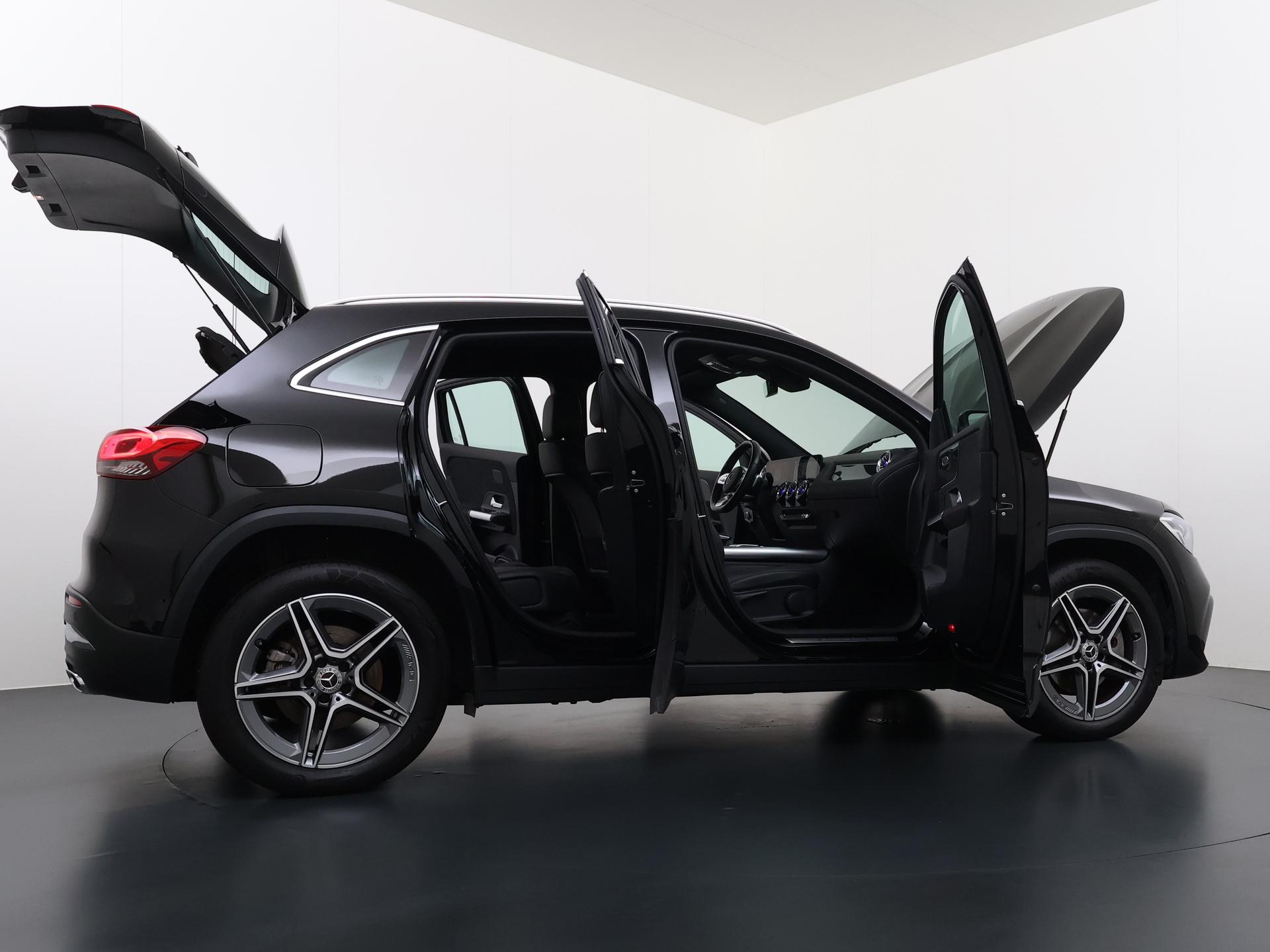 Mercedes-Benz GLA 250 e AMG Line 9