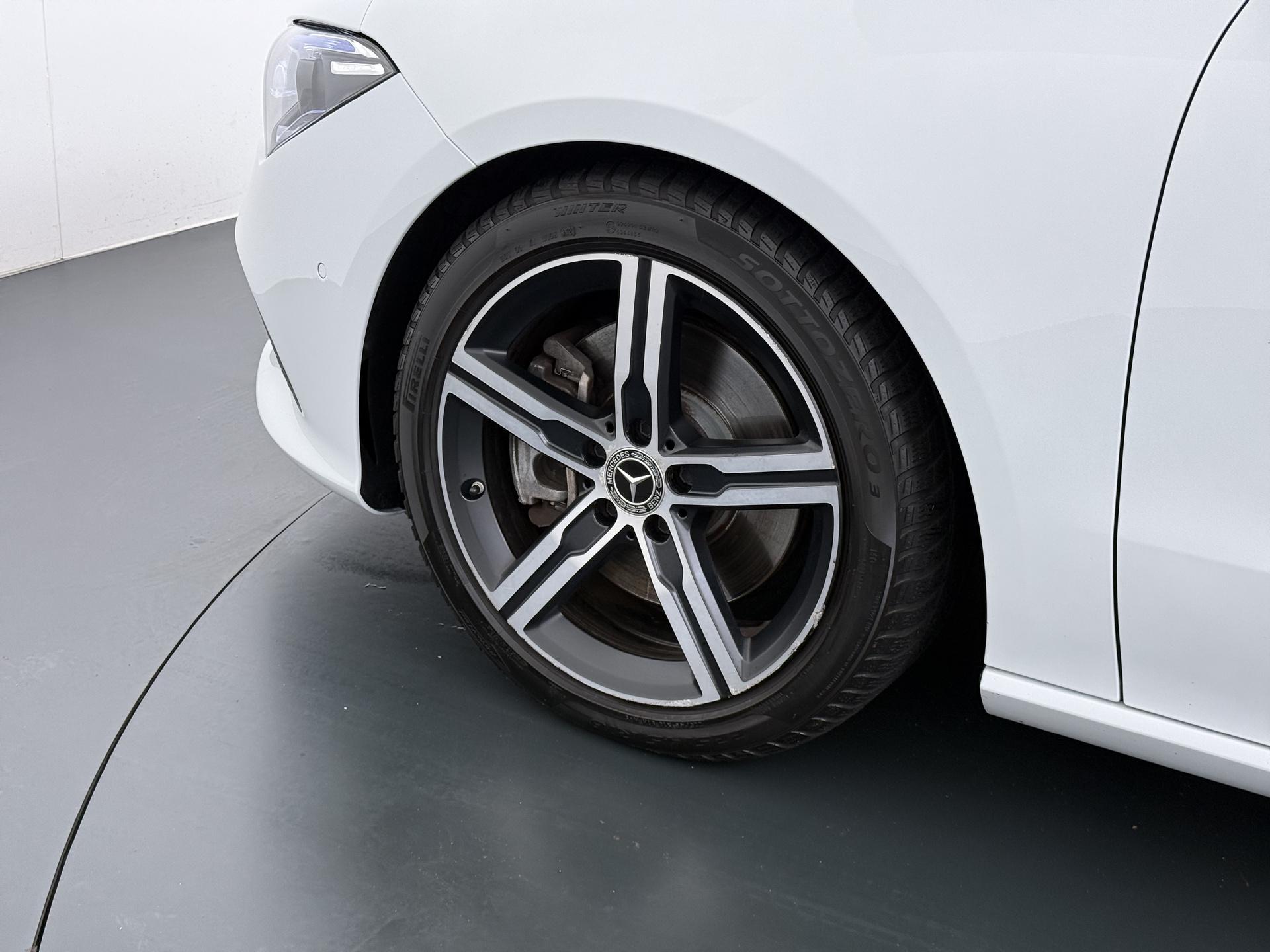 Mercedes-Benz CLA-Klasse 250 4MATIC Luxury 18