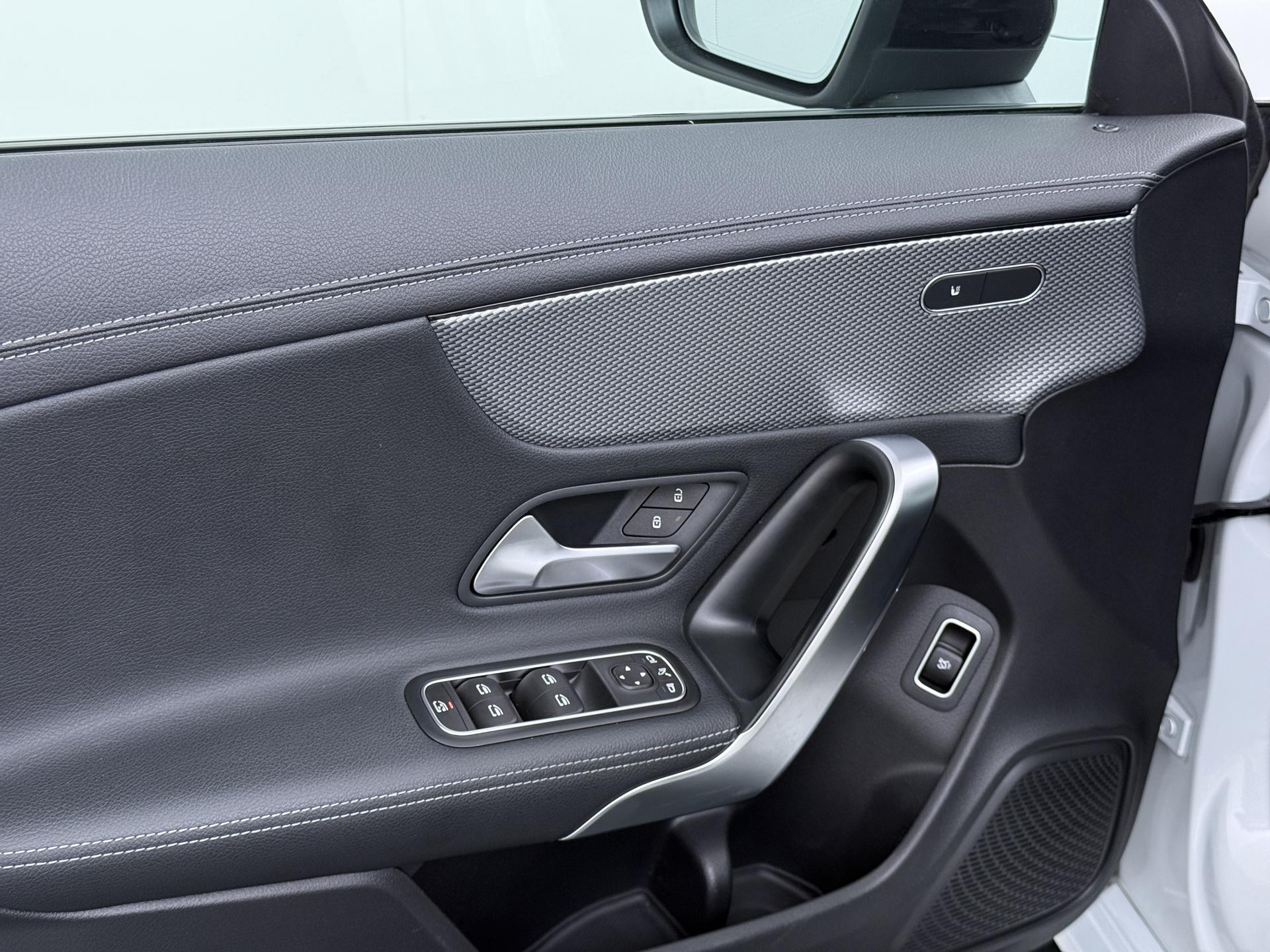 Mercedes-Benz CLA-Klasse 250 4MATIC Luxury 21