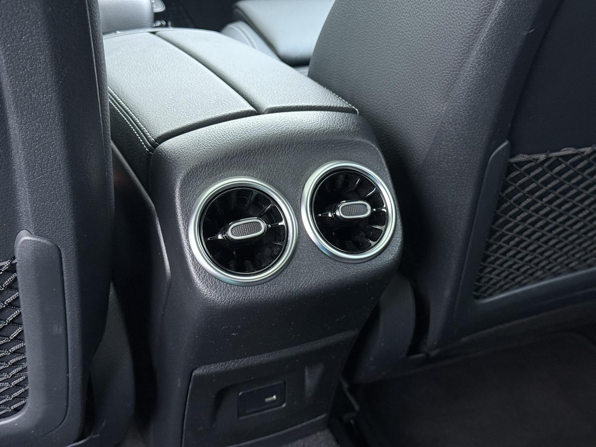 Mercedes-Benz CLA-Klasse 250 4MATIC Luxury 25