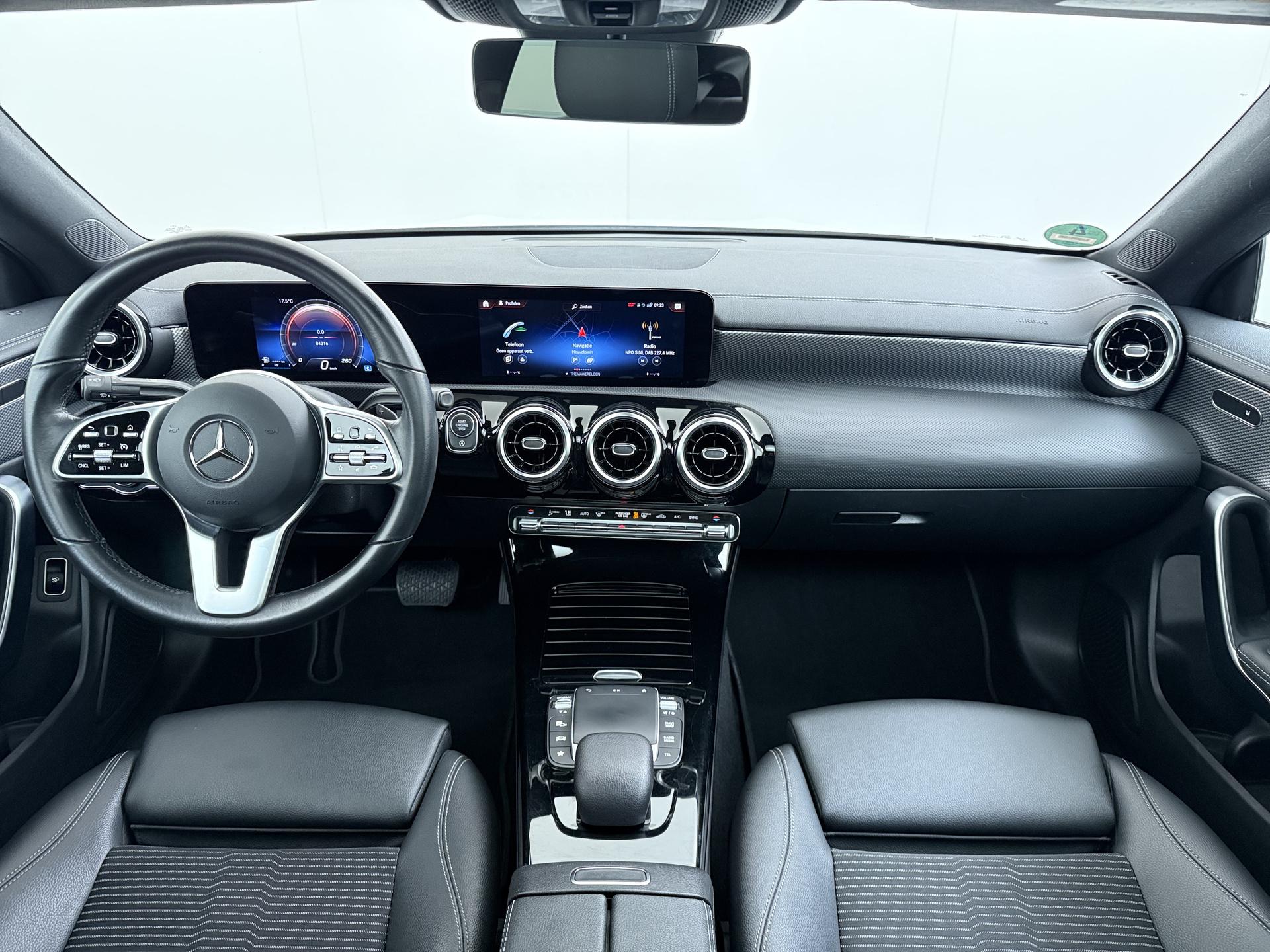 Mercedes-Benz CLA-Klasse 250 4MATIC Luxury 3