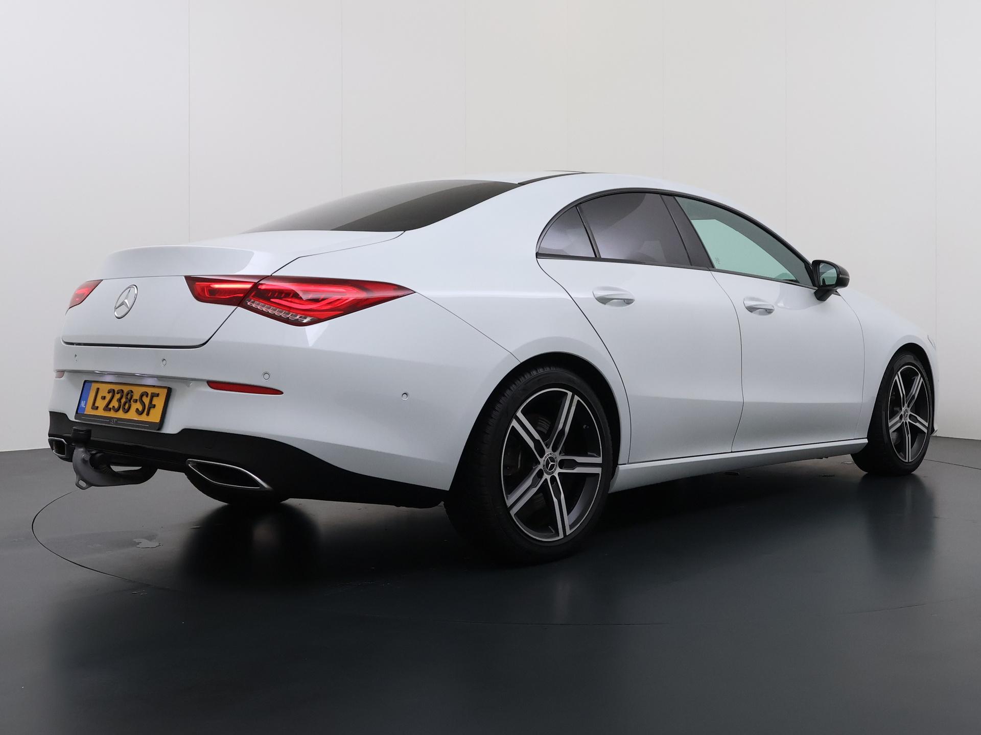 Mercedes-Benz CLA-Klasse 250 4MATIC Luxury 7