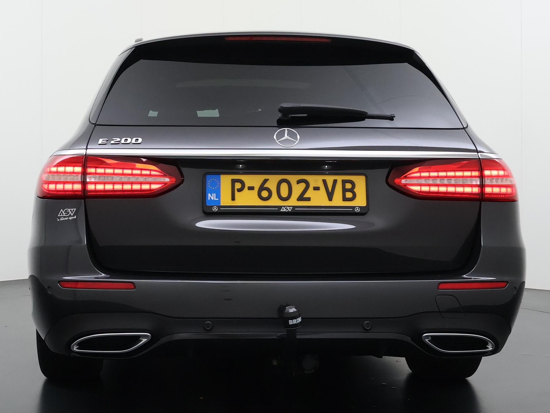 Mercedes-Benz E-Klasse Estate 200 AMG Business Solution 3