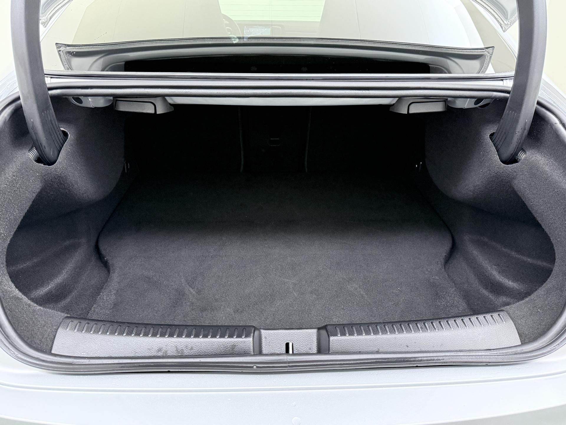 Mercedes-Benz CLA-Klasse 250 e AMG Premium Plus 13