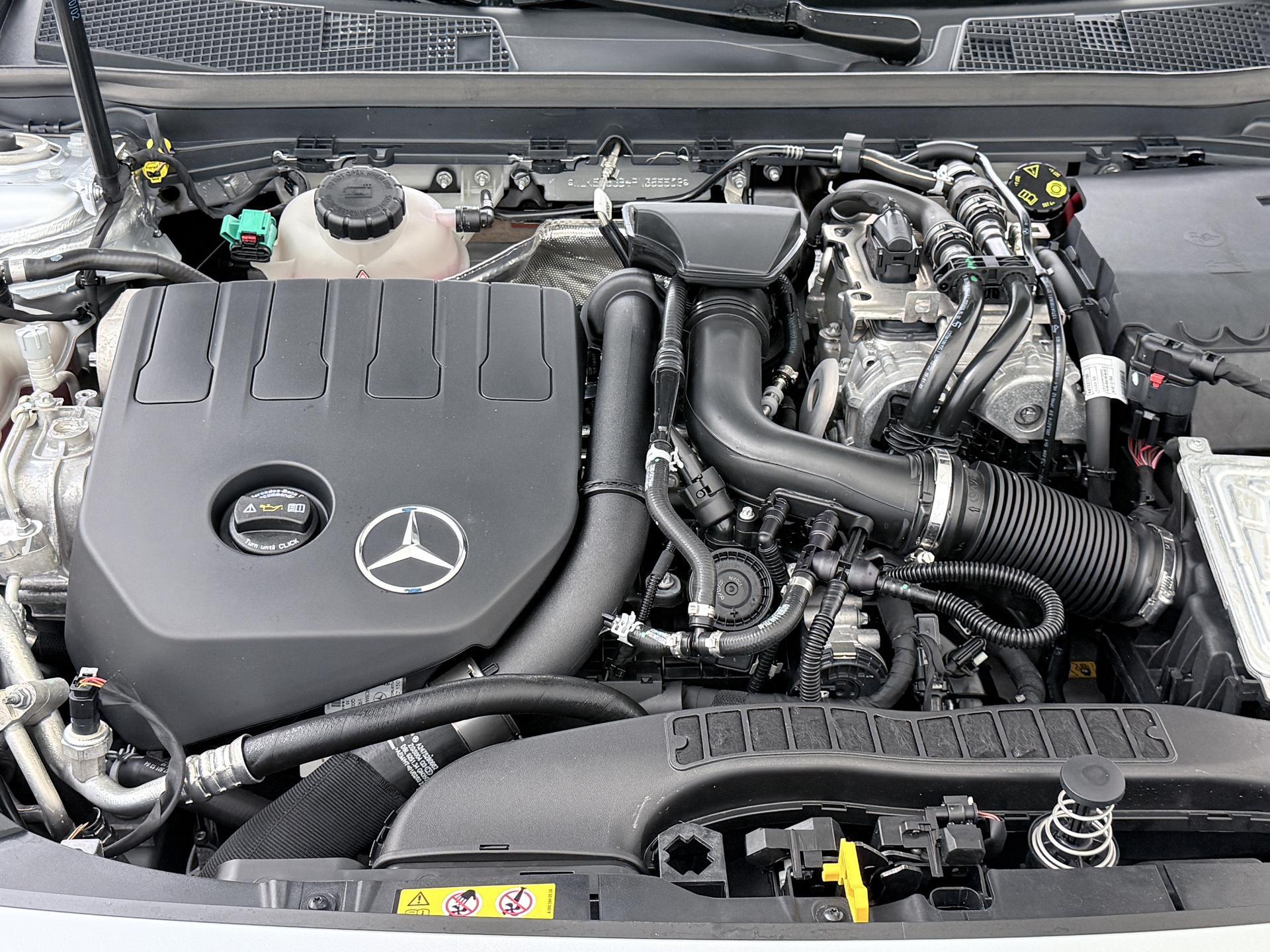 Mercedes-Benz CLA-Klasse 250 e AMG Premium Plus 16