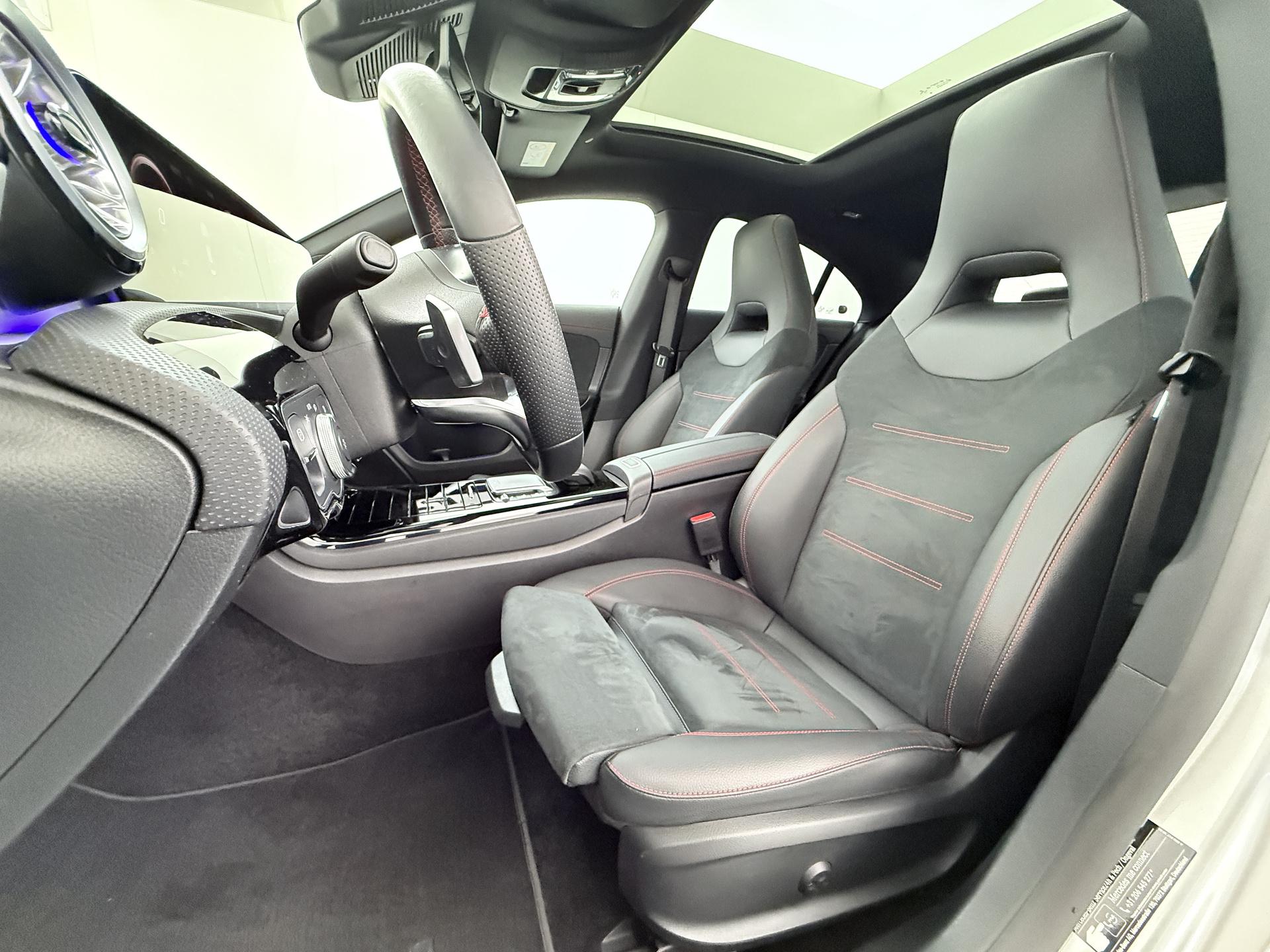 Mercedes-Benz CLA-Klasse 250 e AMG Premium Plus 19