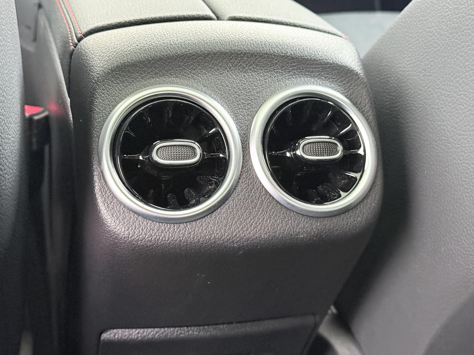 Mercedes-Benz CLA-Klasse 250 e AMG Premium Plus 25