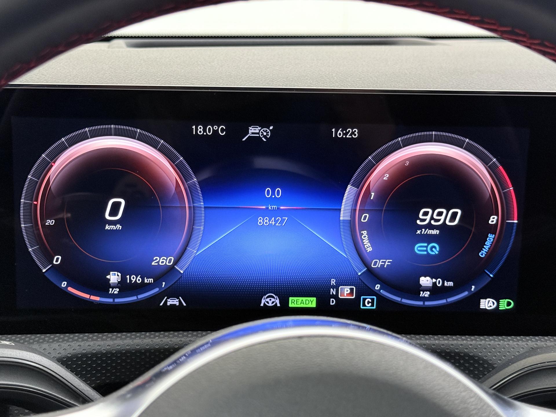 Mercedes-Benz CLA-Klasse 250 e AMG Premium Plus 33