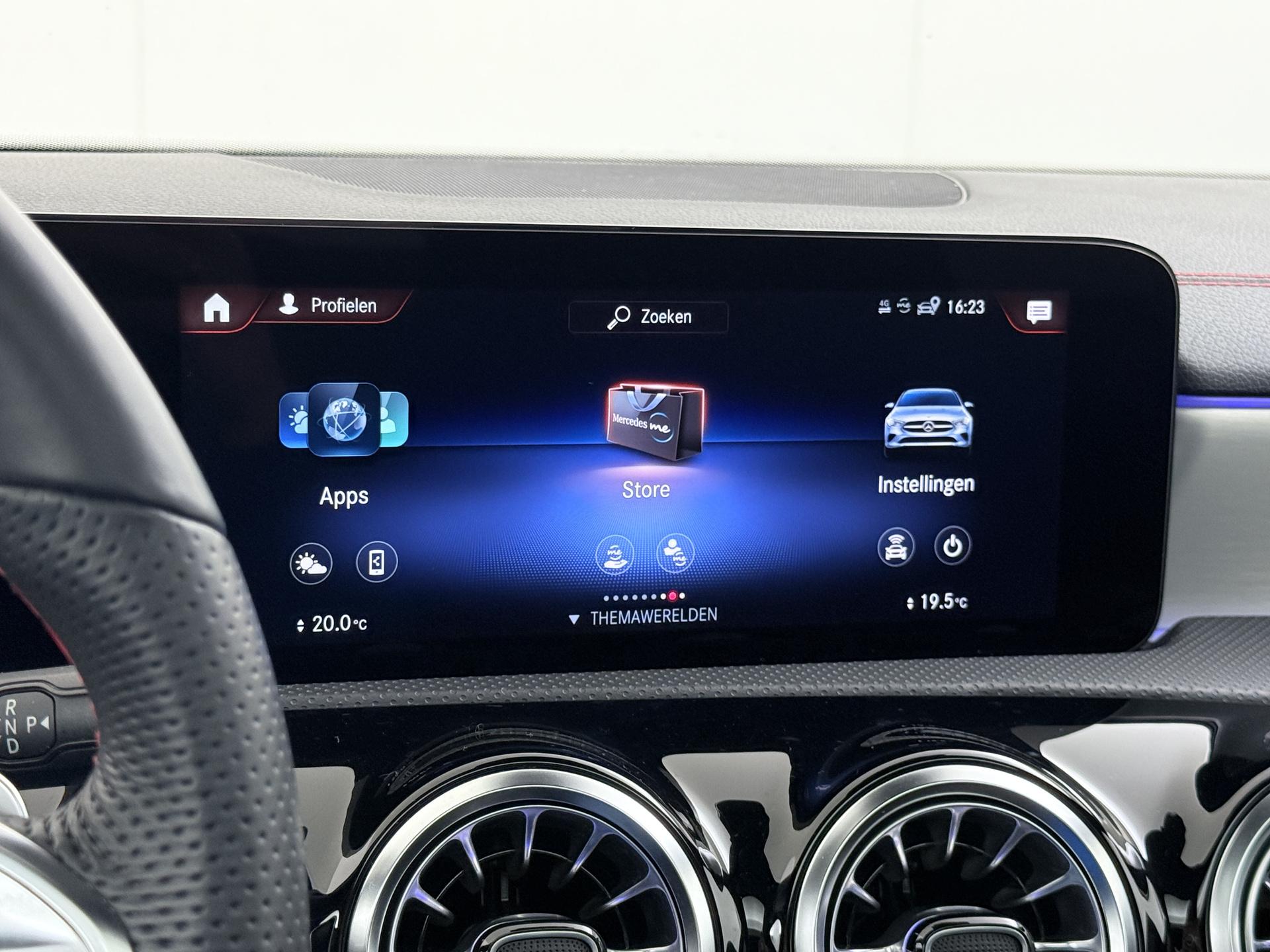 Mercedes-Benz CLA-Klasse 250 e AMG Premium Plus 36