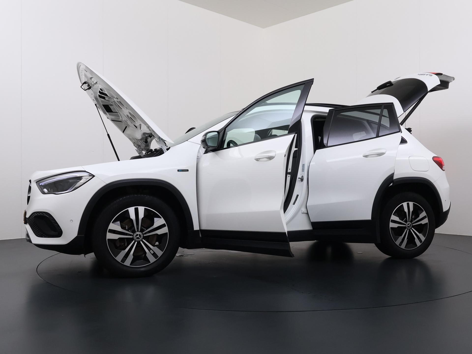 Mercedes-Benz GLA 250 e Luxury Line 10