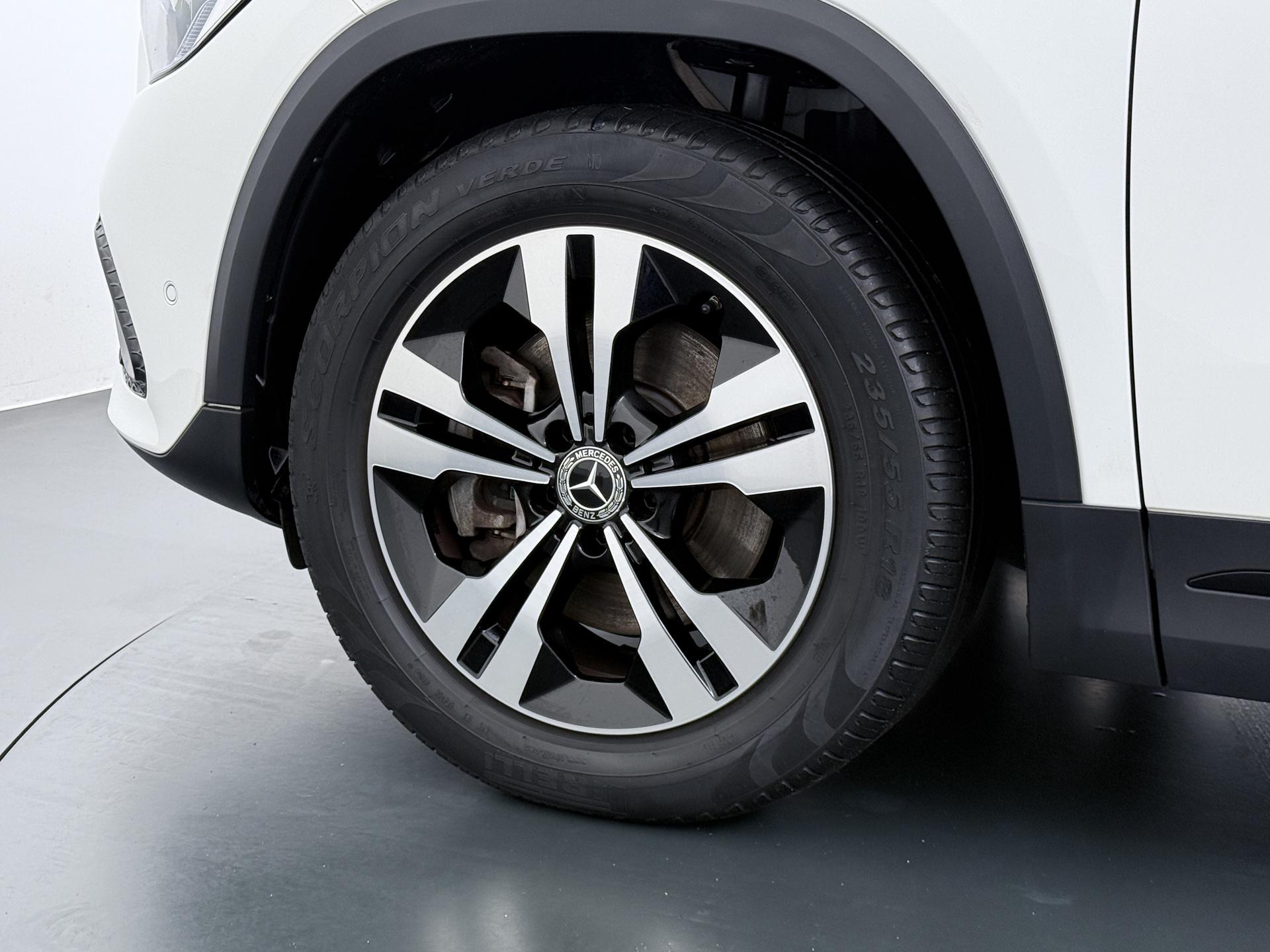 Mercedes-Benz GLA 250 e Luxury Line 16