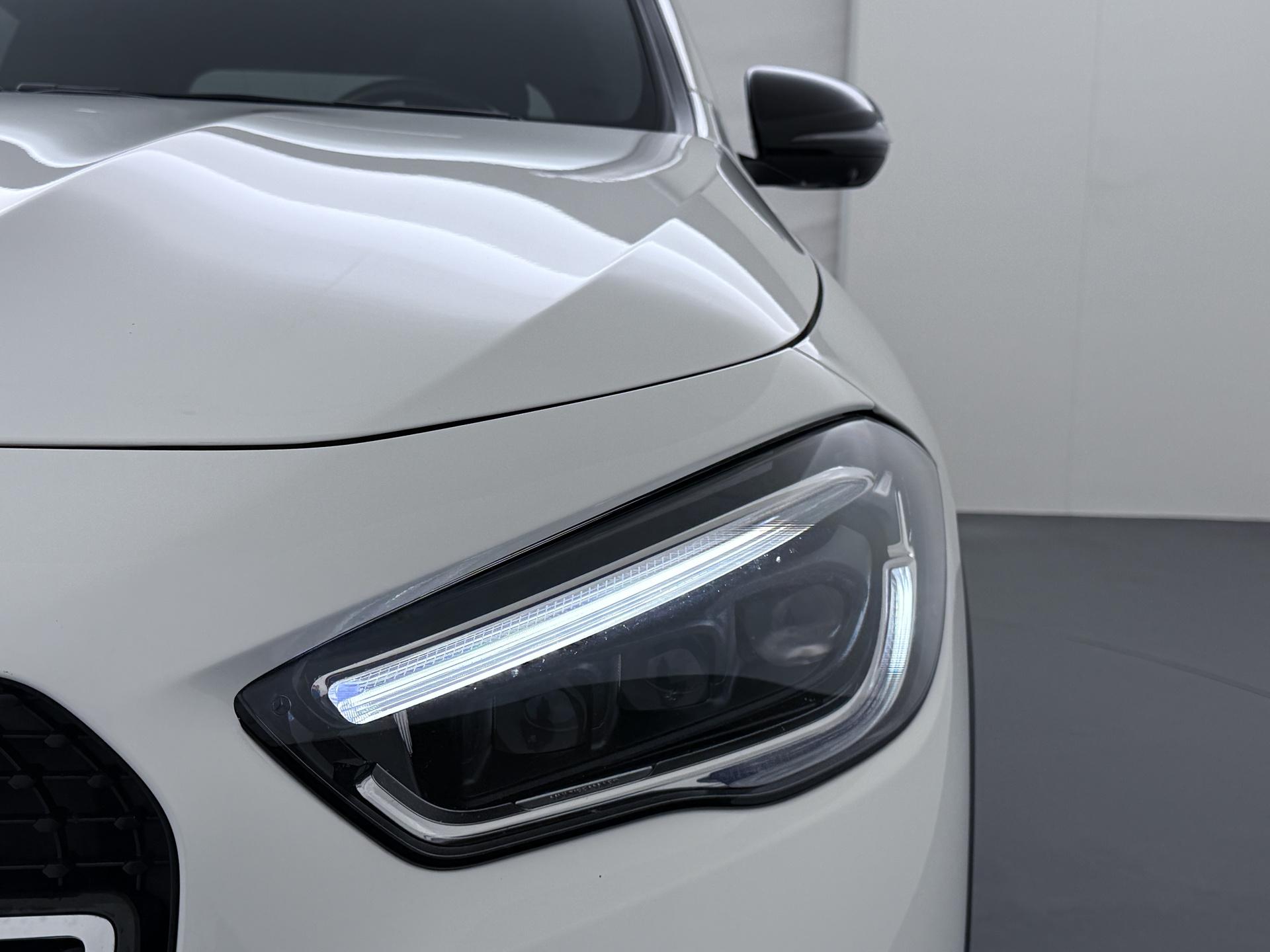 Mercedes-Benz GLA 250 e Luxury Line 17