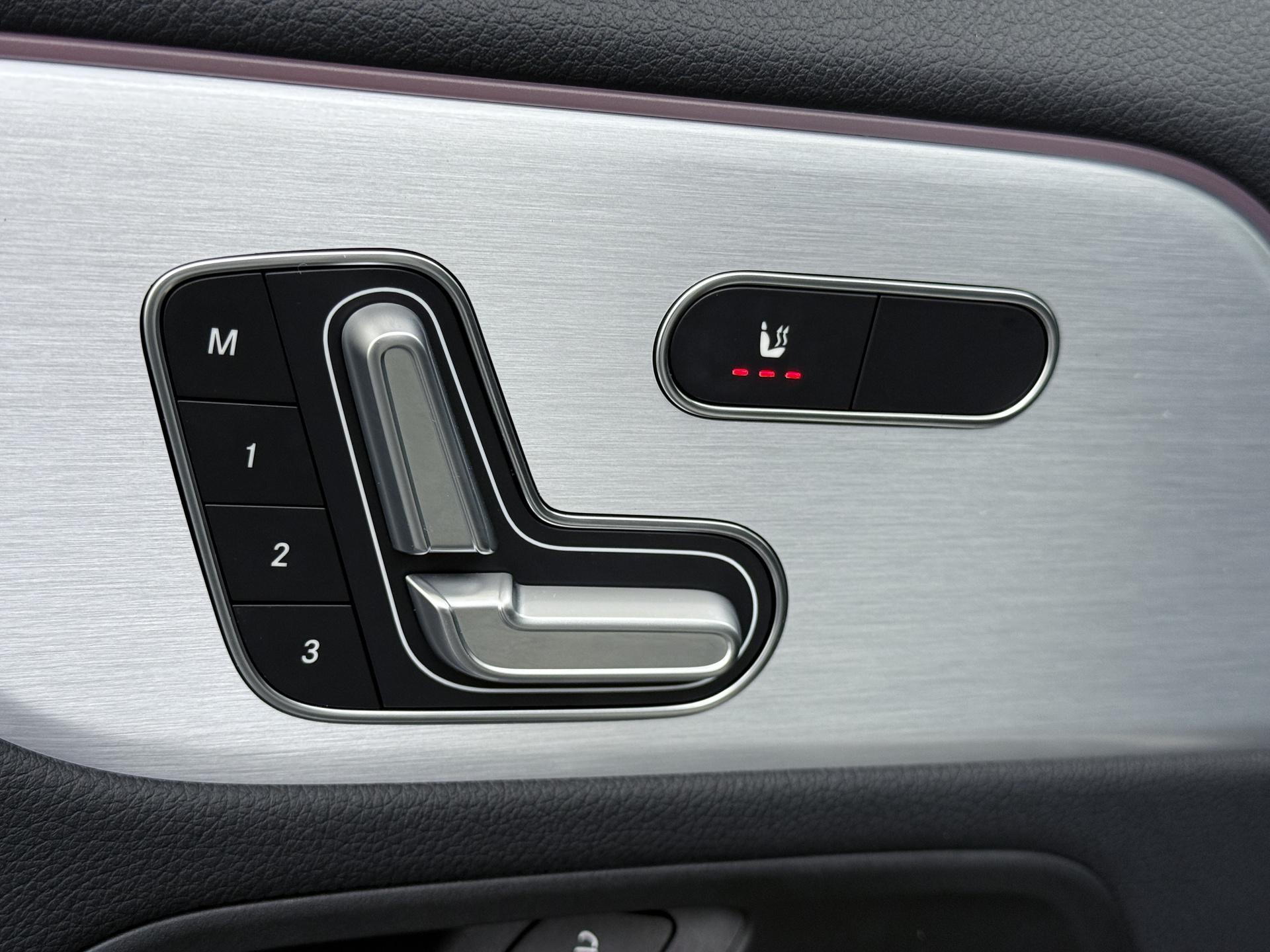 Mercedes-Benz GLA 250 e Luxury Line 22