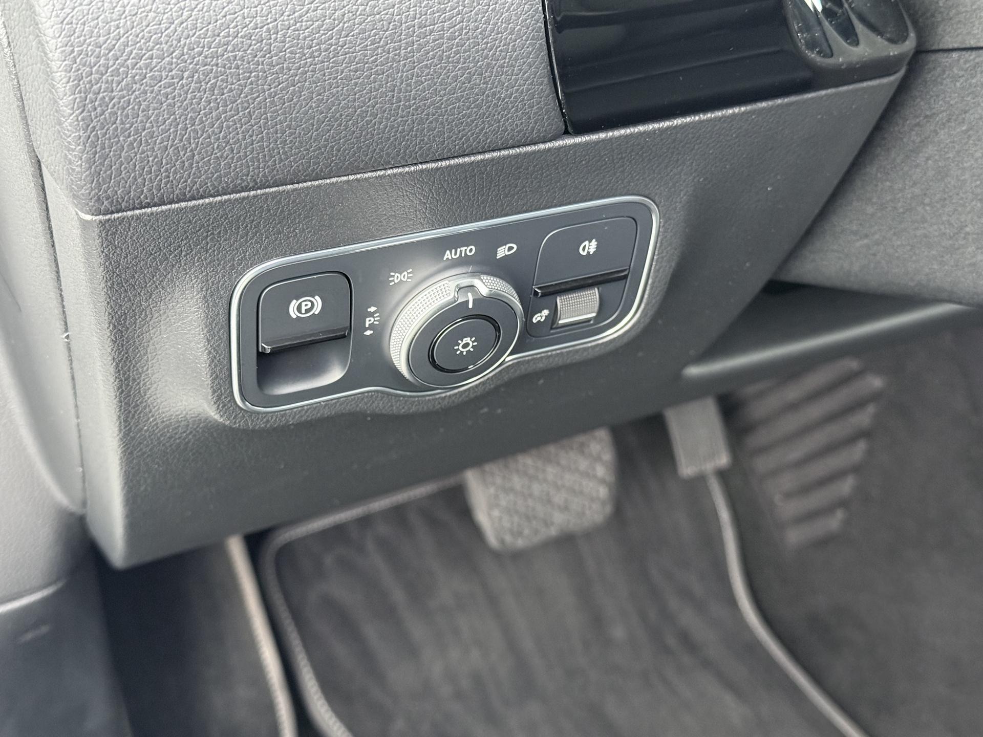 Mercedes-Benz GLA 250 e Luxury Line 23