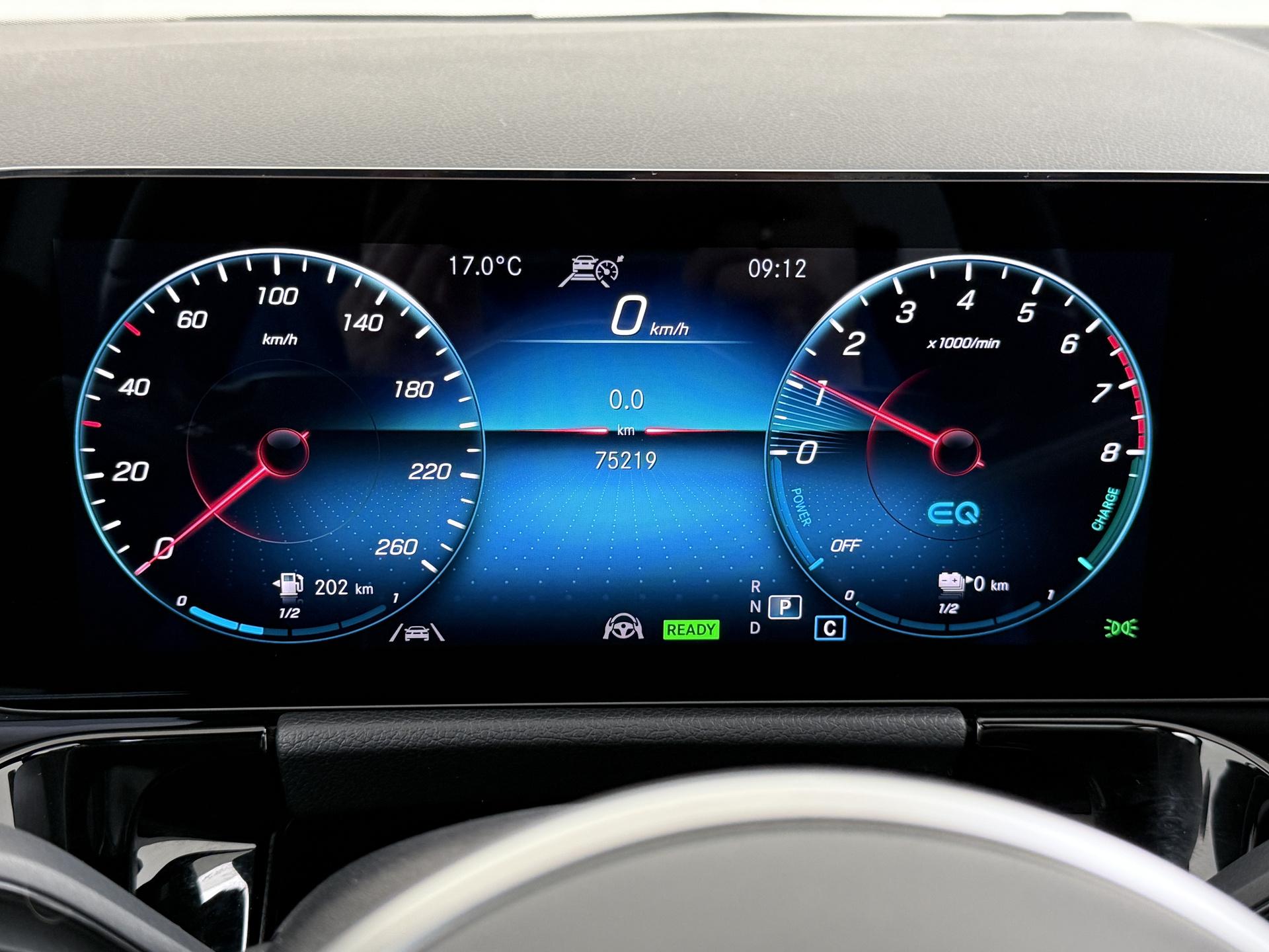 Mercedes-Benz GLA 250 e Luxury Line 34