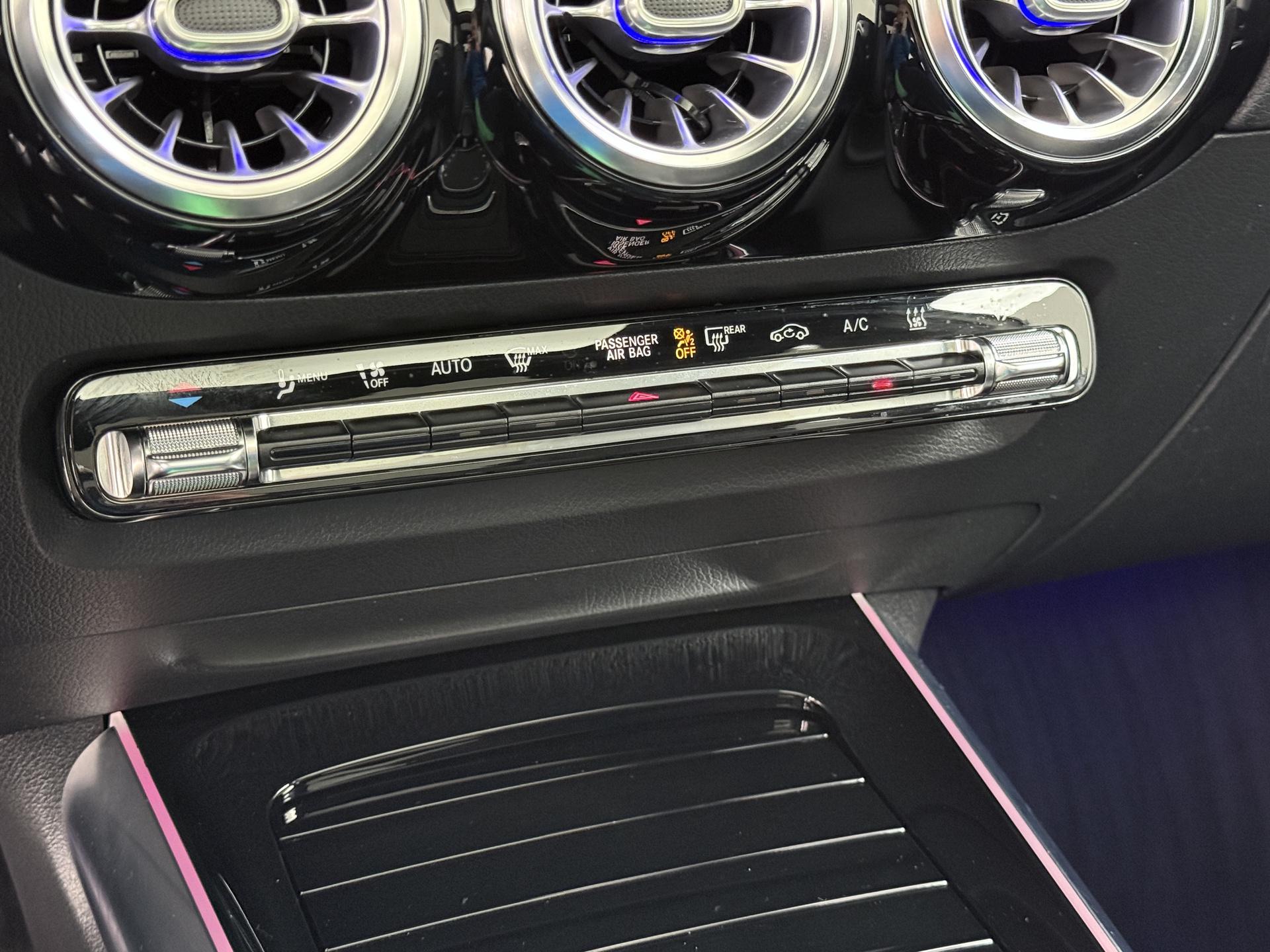 Mercedes-Benz GLA 250 e Luxury Line 44