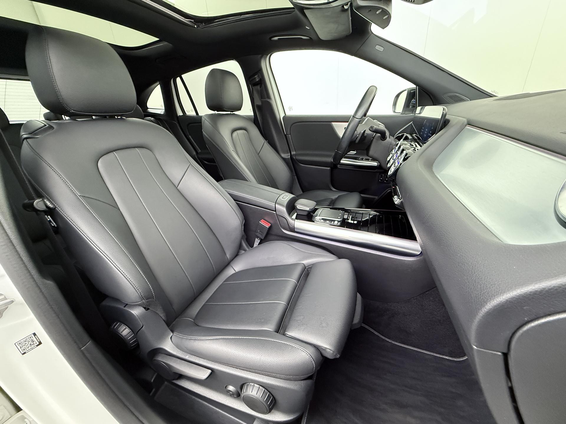 Mercedes-Benz GLA 250 e Luxury Line 47