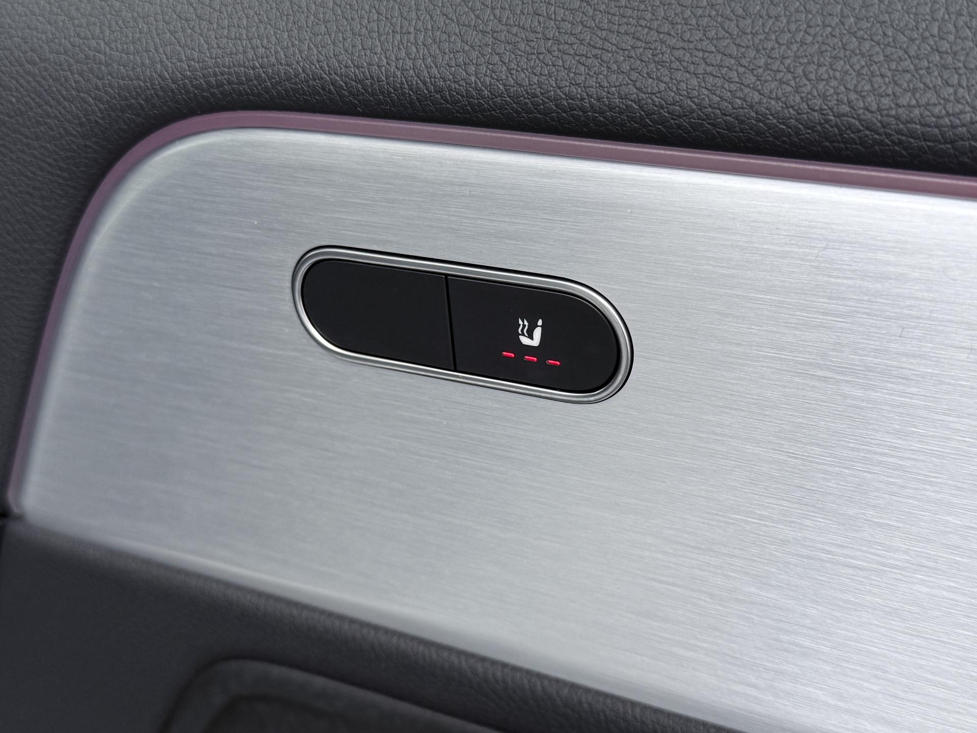 Mercedes-Benz GLA 250 e Luxury Line 48